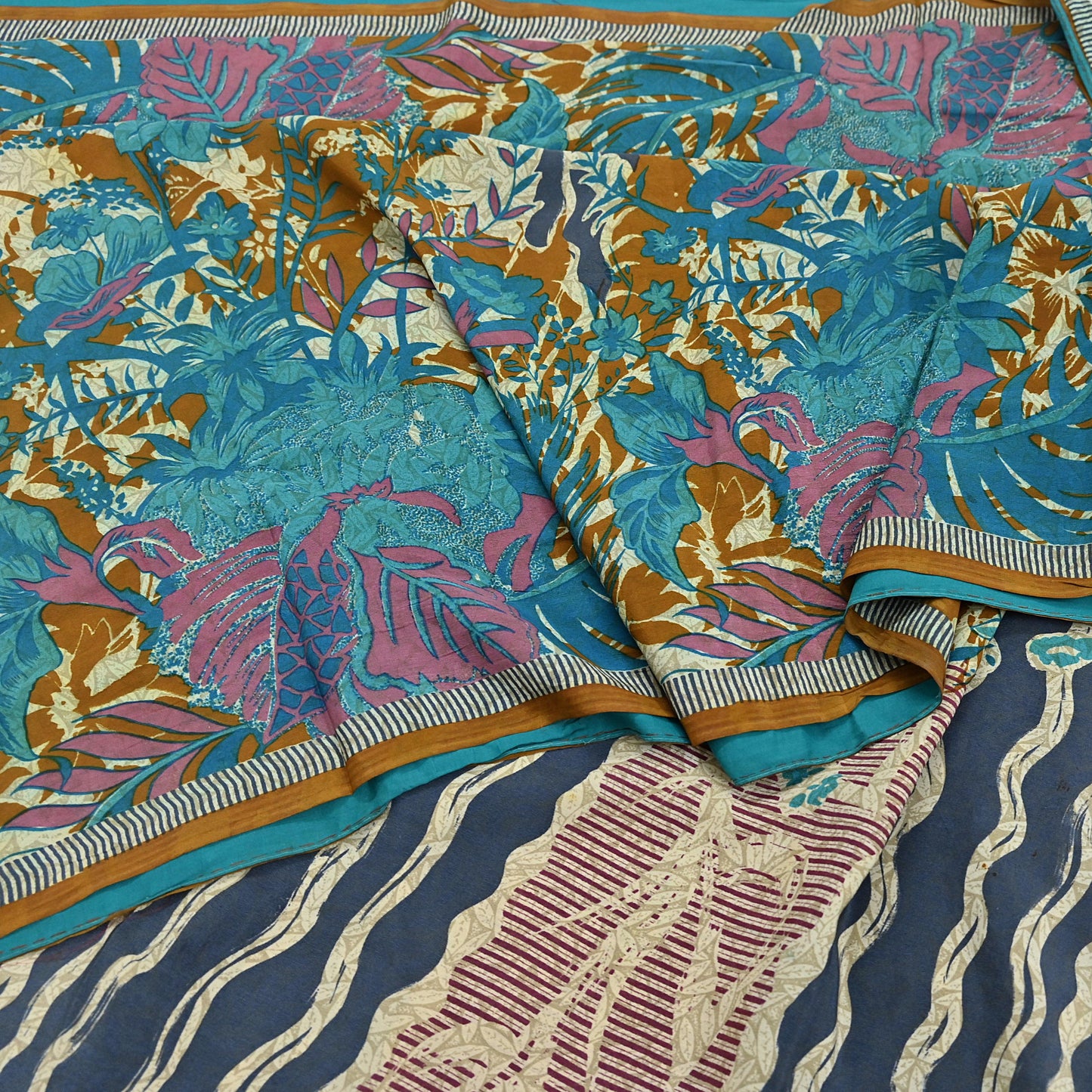 Indian Vintage Sari Ivory & Gray Pure Crepe Silk Printed Saree 5yard Sewing Quilting Floral Soft Craft Fabric Wrap