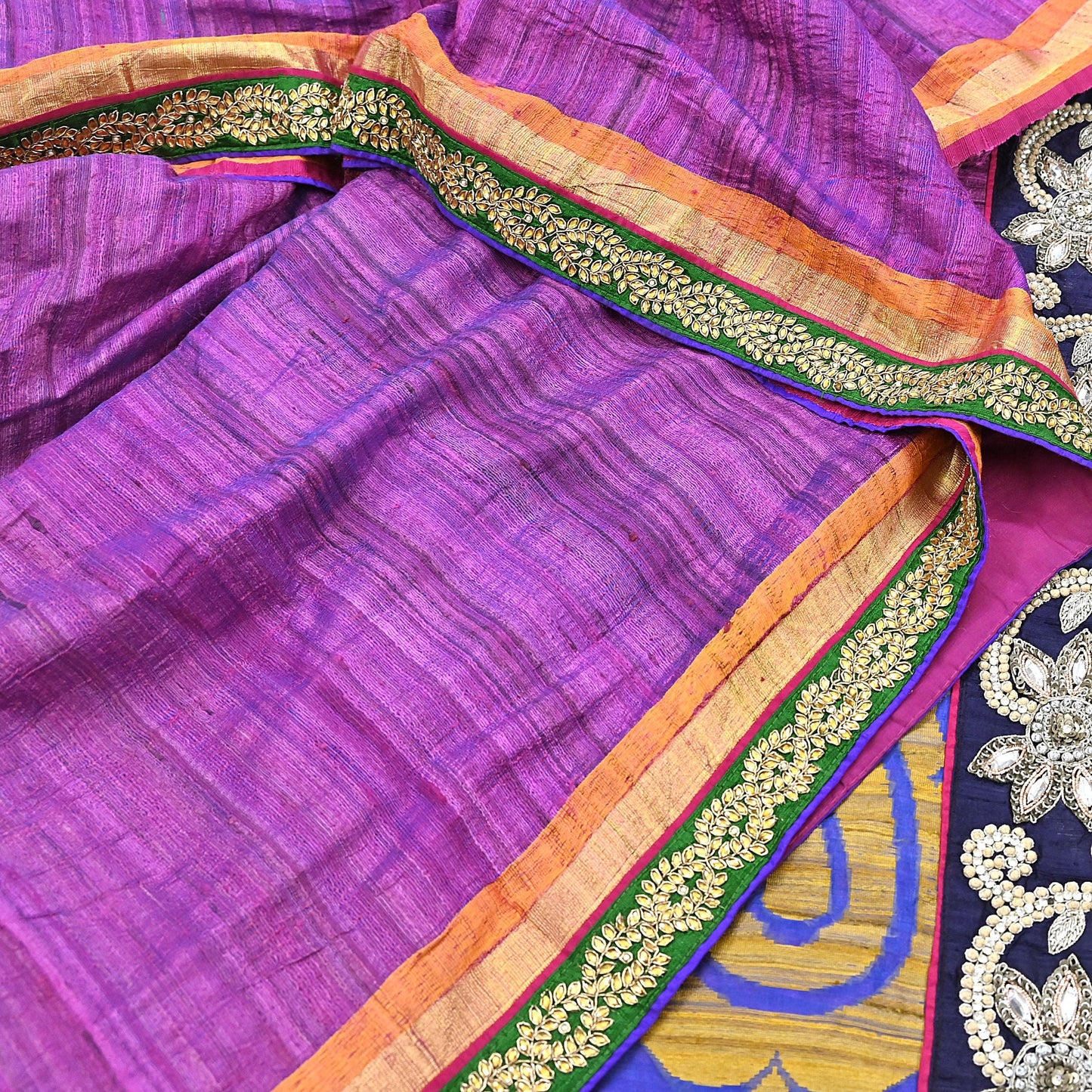 Indian Vintage Purple Saree Pure Khadi Silk Handloom Hand Embroidered Sari Craft Fabric 5yd Ethnic Fringes Dress making Crafting Quilting