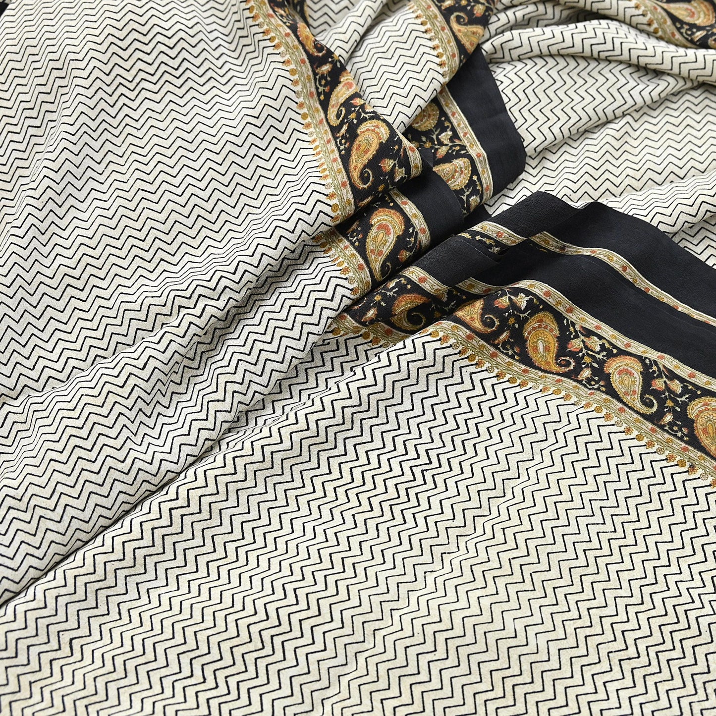 Indian Vintage Sari Ivory & black Pure Crepe Silk Printed Saree 5yard Sewing Quilting Floral Soft Craft Fabric Wrap