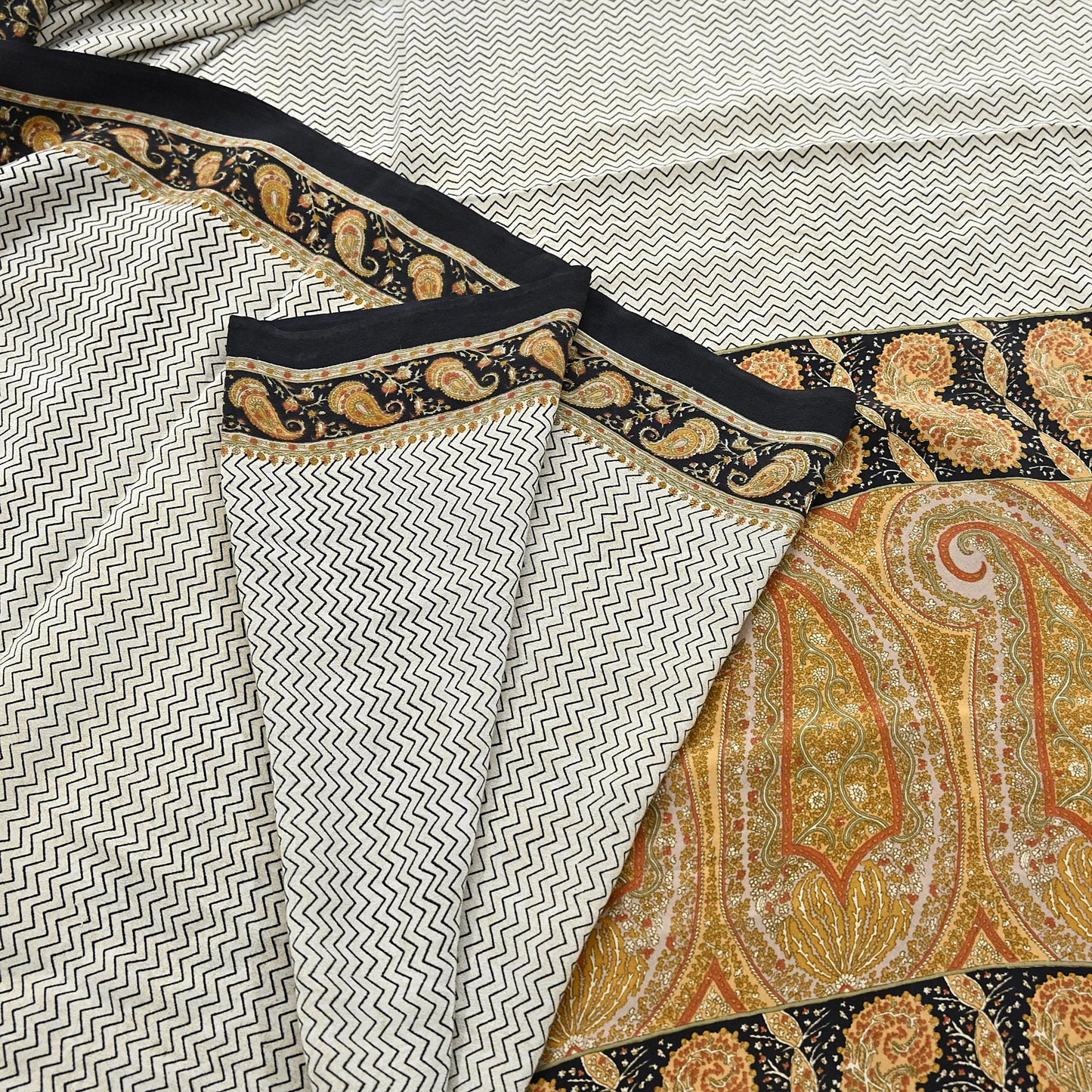 Indian Vintage Sari Ivory & black Pure Crepe Silk Printed Saree 5yard Sewing Quilting Floral Soft Craft Fabric Wrap