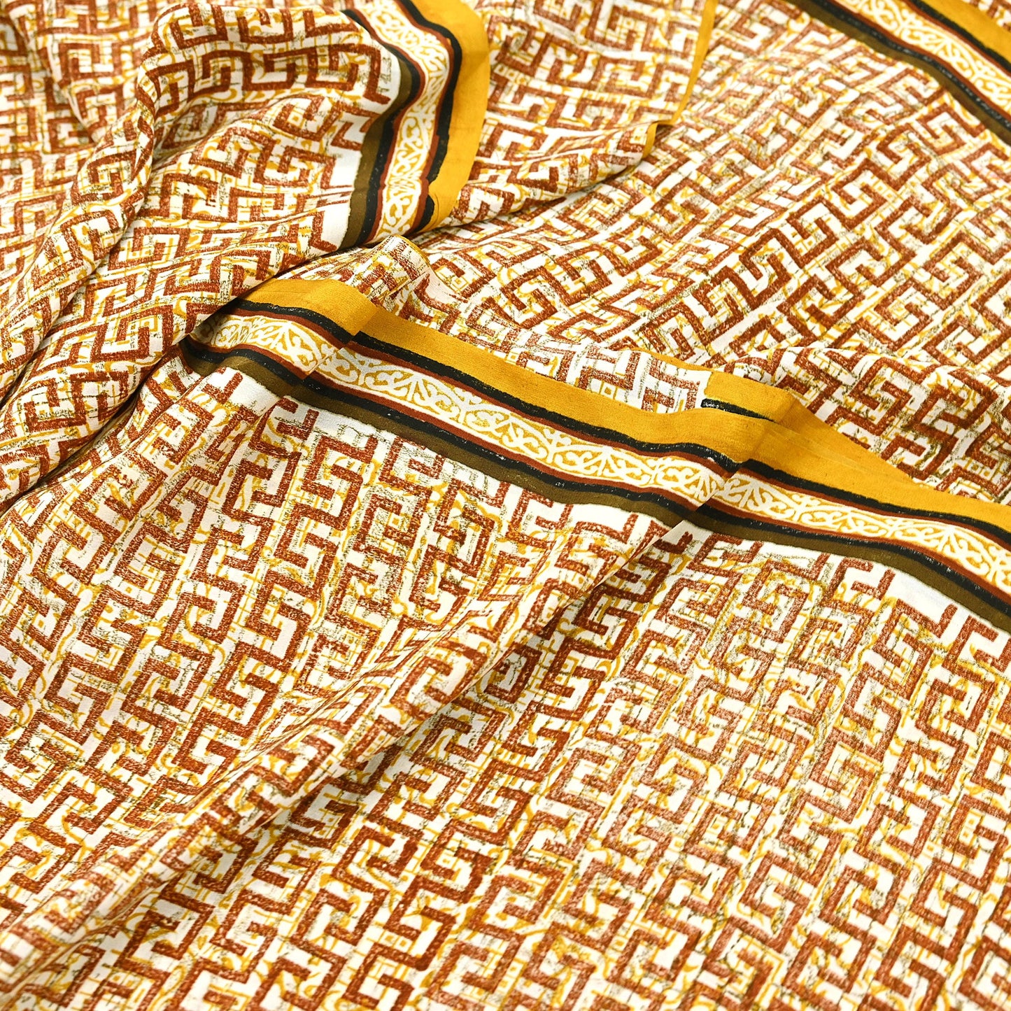 Indian Vintage Ivory Pure Crepe Silk Saree Geometric Print 5 Yards Soft Sewing Fabric for Dressmaking, Quilting, Crafting Upcycling