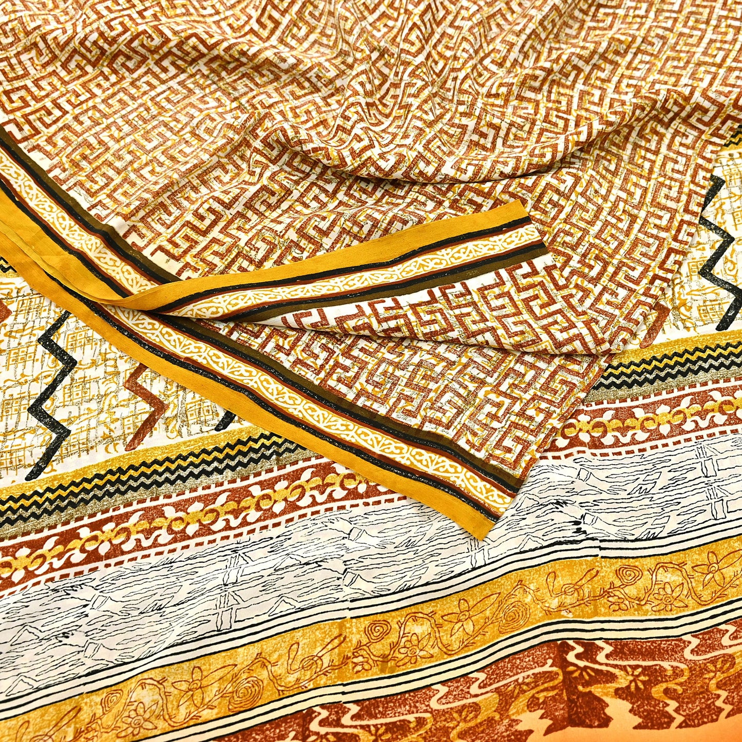 Indian Vintage Ivory Pure Crepe Silk Saree Geometric Print 5 Yards Soft Sewing Fabric for Dressmaking, Quilting, Crafting Upcycling