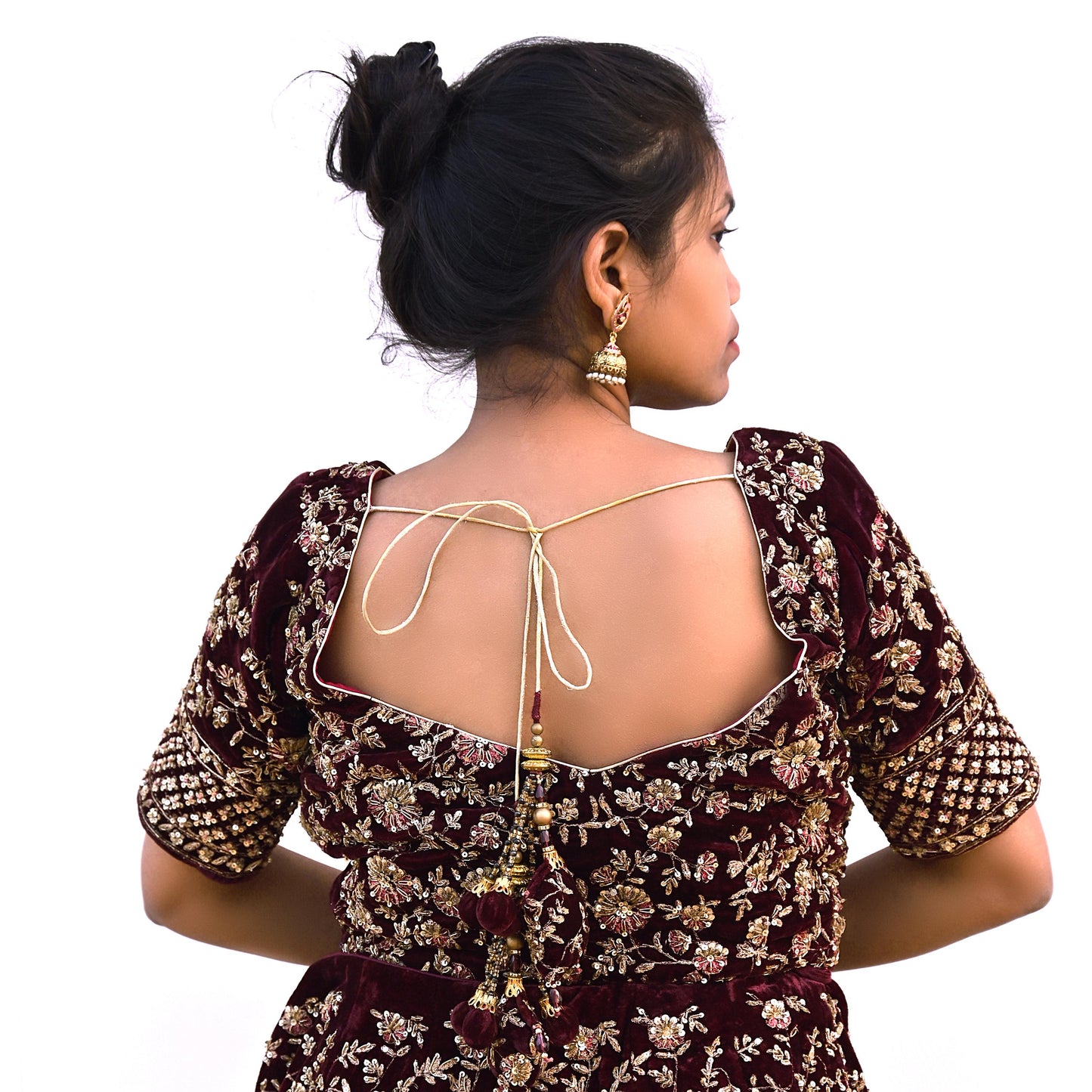 Indian Pre-owned Wine Velvet Hand Embroidered By Designer manish malhotra Padded Blouse/Top/Crop L Size Party wear Bollywood
