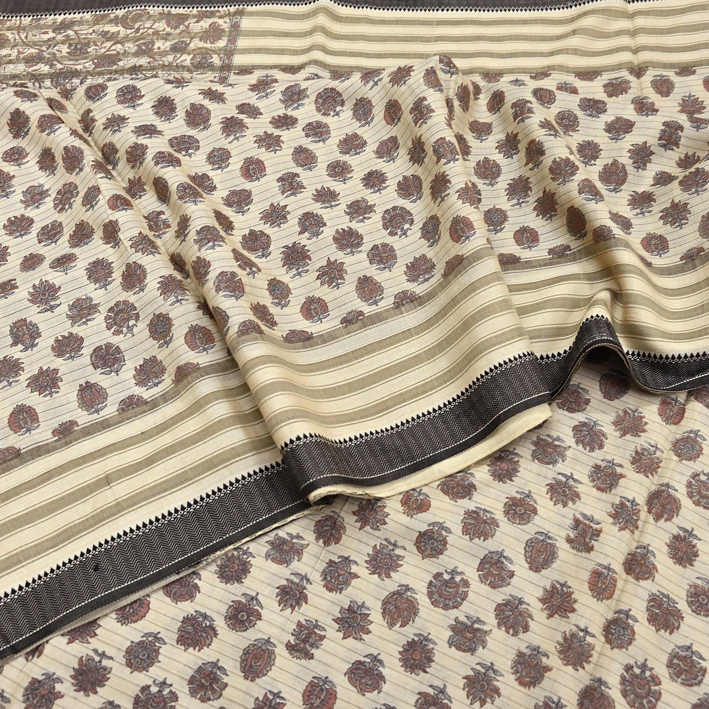 Indian Vintage Fabindia Sari Cream Pure Silk Block Printed Sarees Craft Fabric 5Yd Floral Dress making bollywood silk sarees