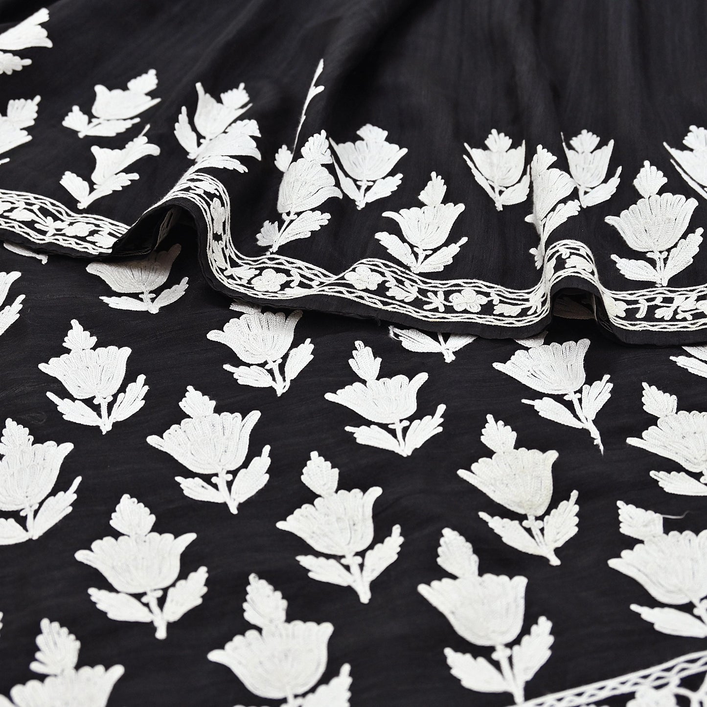 Indian Vintage Sari Black Chanderi Hand Embroidered Ari Work Sarees Fabric 6Yd Sewing Soft Dress making For Crafting Bollywood Saree