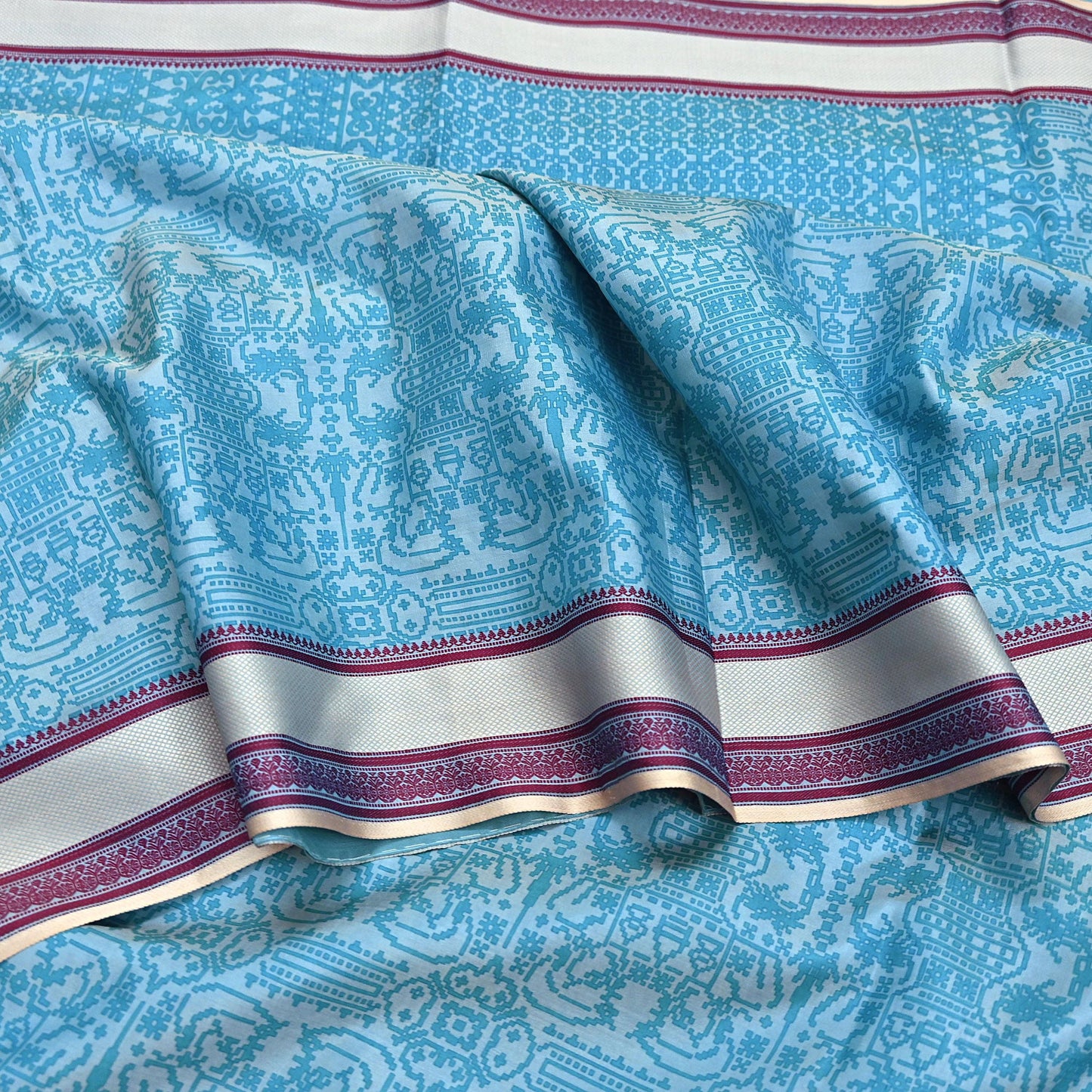 Vintage Sari Blue Pure Silk Printed Saree Fabric 5yard Sewing Soft Dress Designing for Crafting Quilting Upcycle Soft Border