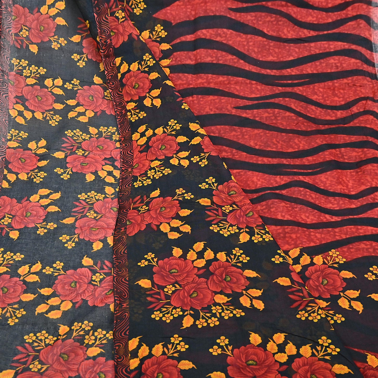 Indian Vintage Sari Red & Black Printed 100% Pure Cotton Sarees Craft Fabric 5Yard Sewing Sarong Wrap Boho Floral Dress making Quilting Soft