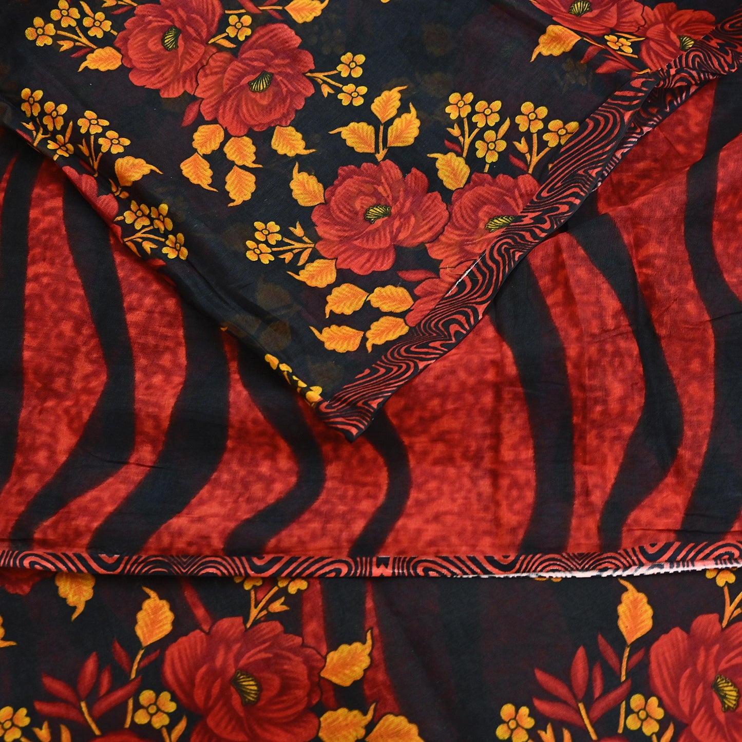 Indian Vintage Sari Red & Black Printed 100% Pure Cotton Sarees Craft Fabric 5Yard Sewing Sarong Wrap Boho Floral Dress making Quilting Soft