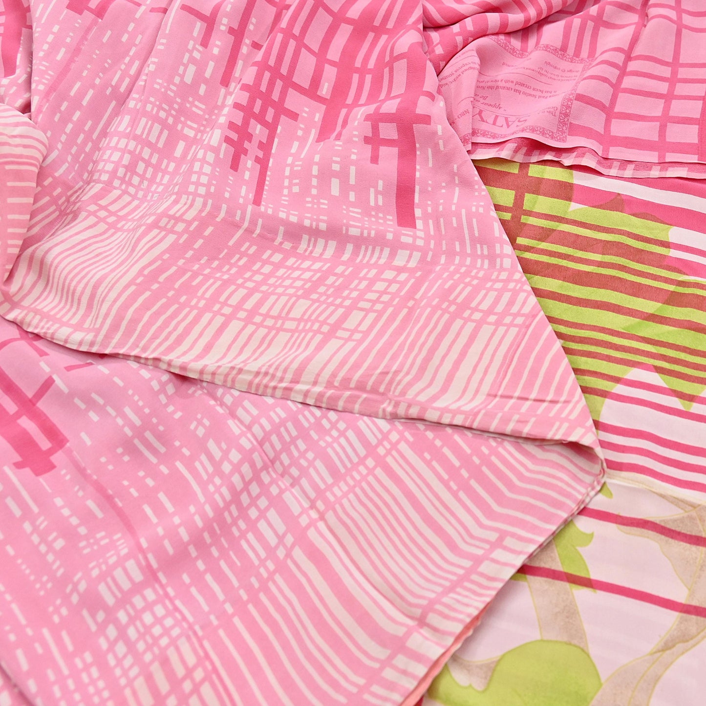 Indian Vintage Pink Pure Crepe Silk Saree Floral Print 5 Yards Soft Sewing Fabric for Dressmaking, Quilting, Crafting Upcycling