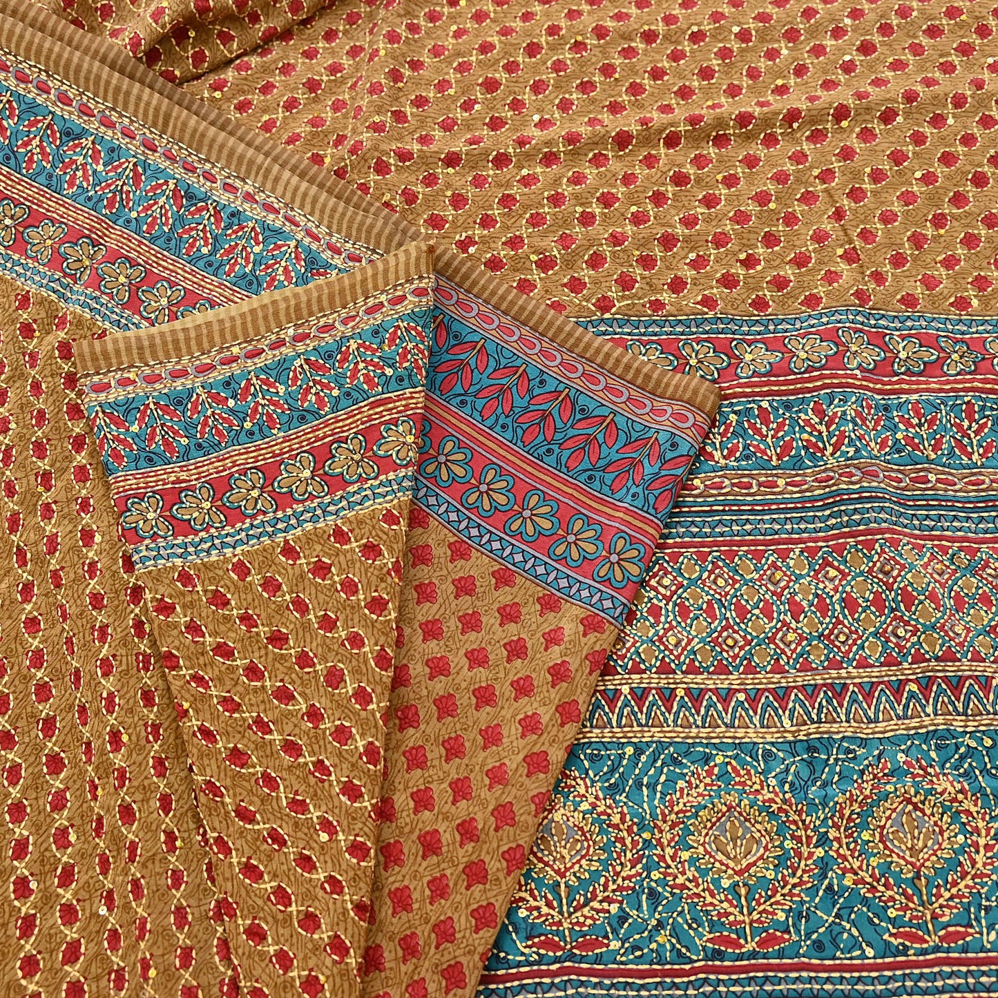 Indian Vintage Sari Red & Green Pure Crepe Silk Hand Embroidered Kantha Saree 5yd Craft Fabric Sewing Floral Soft Dress making Crafting