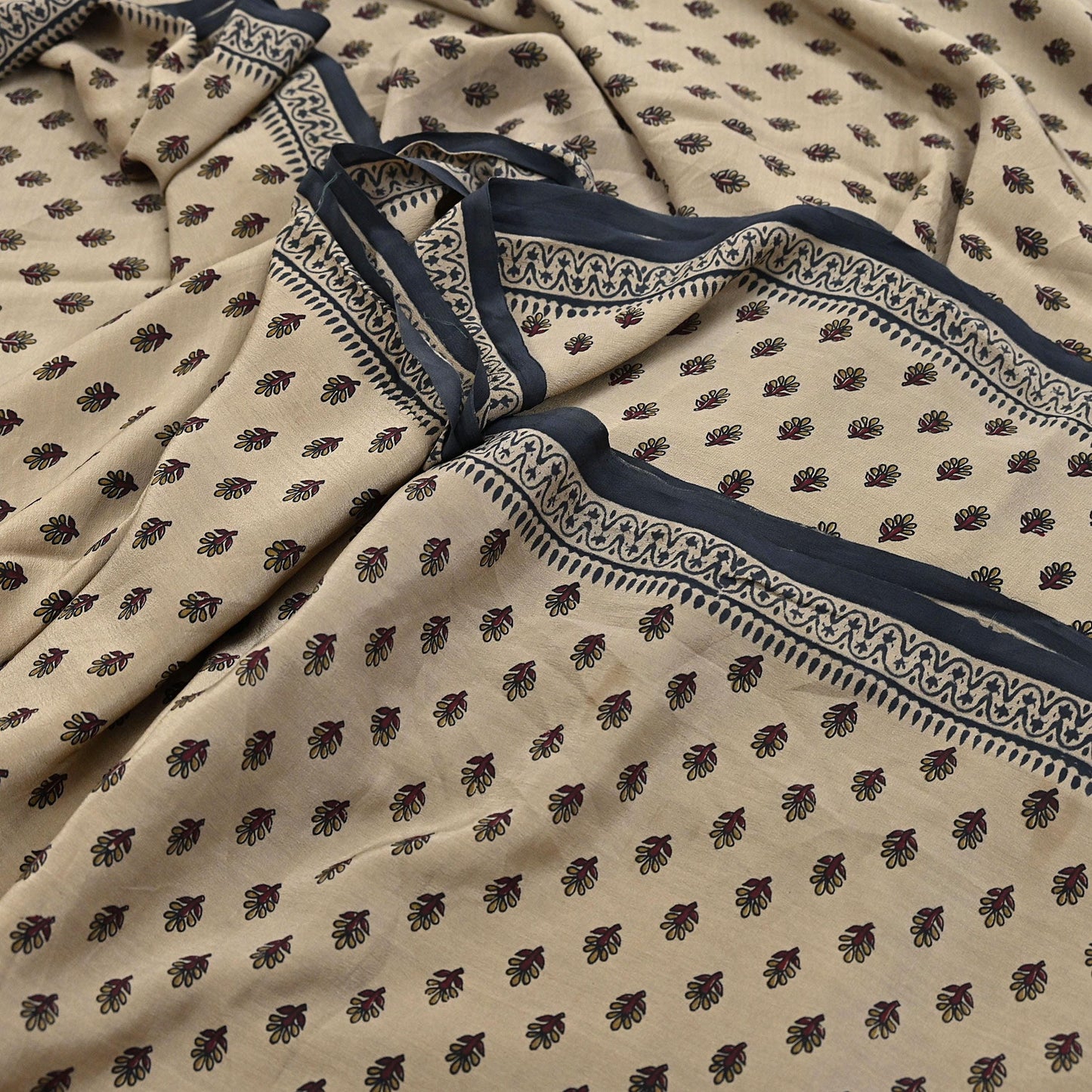 Indian Vintage Sari Brown & Black Pure Crepe Silk Printed Sarees 5yd Sewing Soft Craft Fabric Wrap Dress Making Crafting Quilting Upcycle