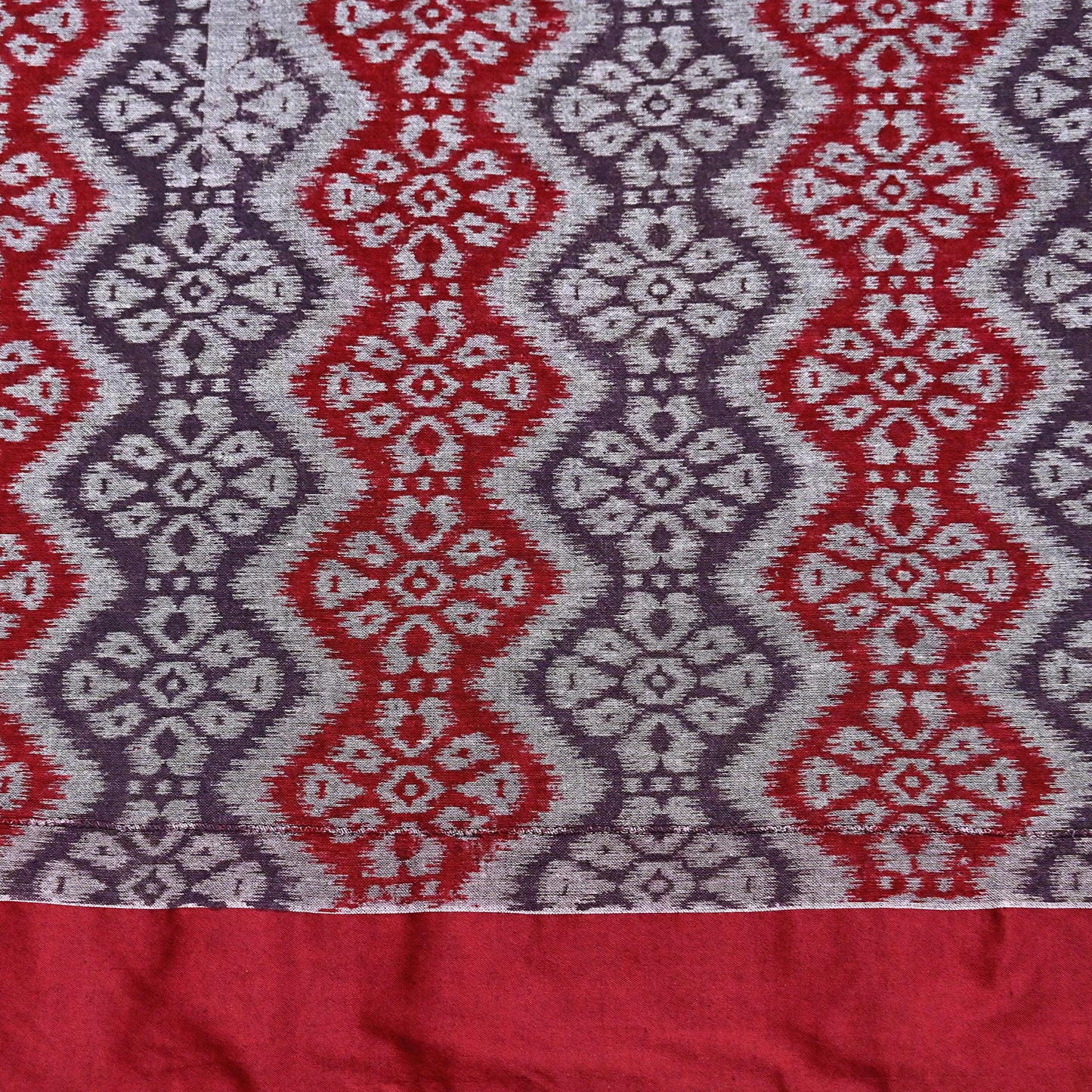 Indian Vintage Red, gray & purple Printed Pure Cotton Saree 5 Yards Soft Fabric for Sewing, Crafting, Quilting, Upcycling, Dressmaking, Boho