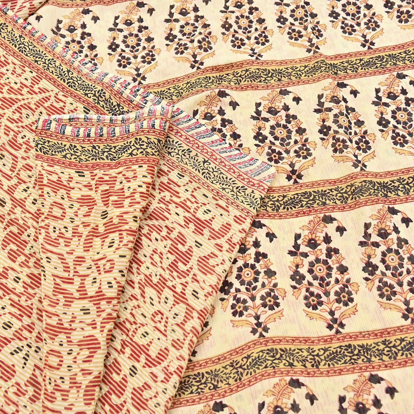 Indian Vintage Sari Red & Beige Printed 100% Pure Cotton Sarees Craft Fabric 5Yard Sewing Sarong Wrap Boho Floral Dress making Quilting Soft