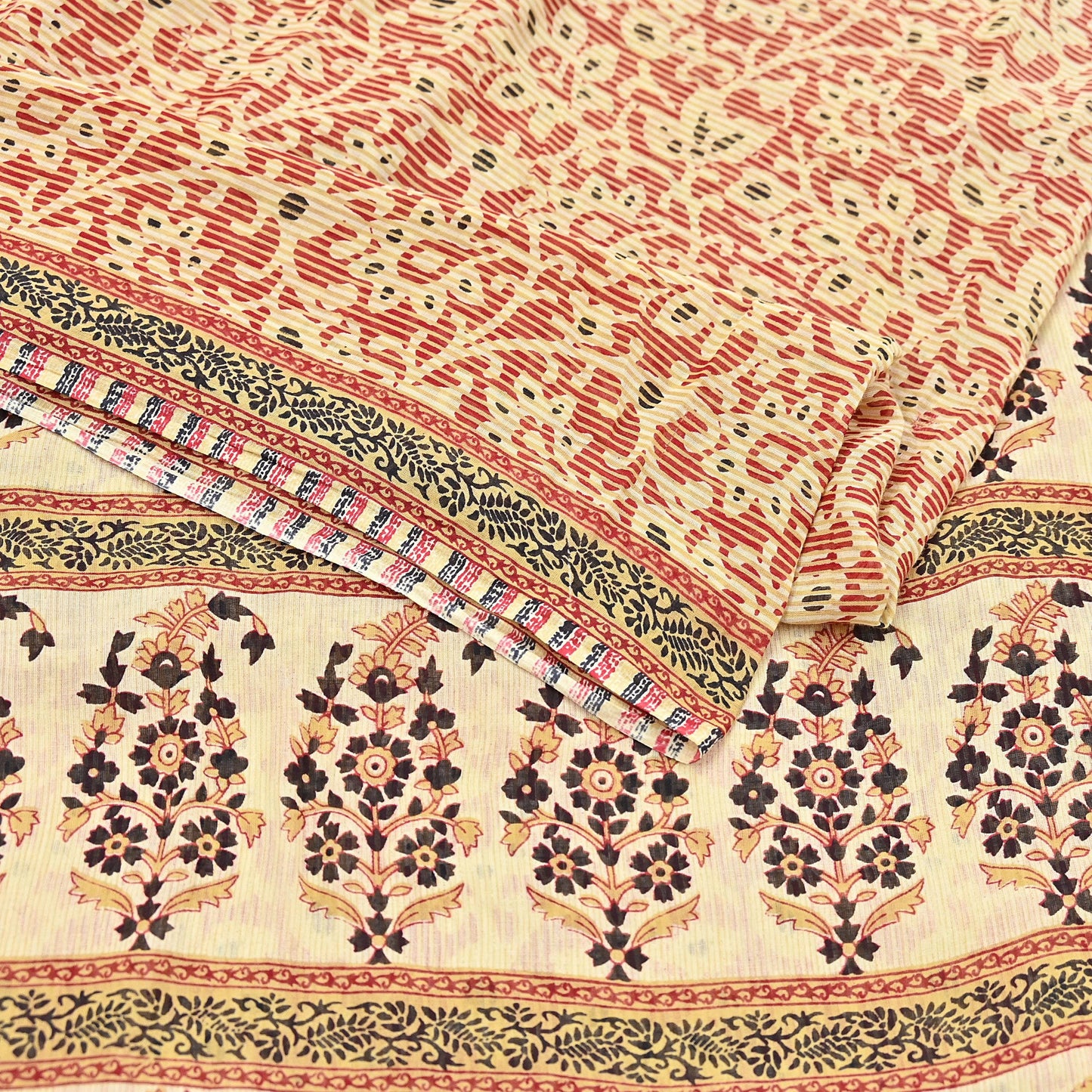 Indian Vintage Sari Red & Beige Printed 100% Pure Cotton Sarees Craft Fabric 5Yard Sewing Sarong Wrap Boho Floral Dress making Quilting Soft