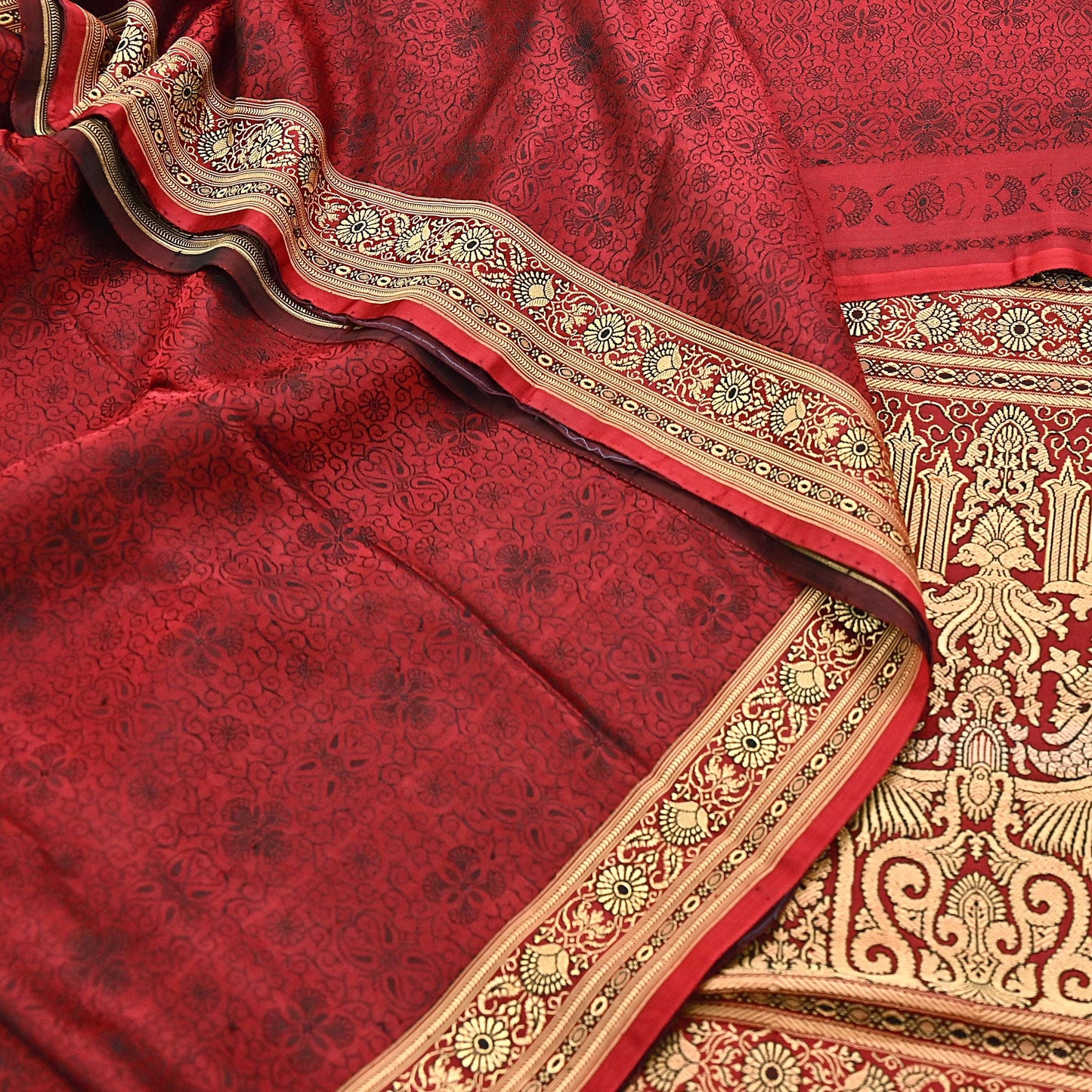 Vintage Maroon Banarasi Silk Saree Pure Satin Silk Handwoven Tanchoi Fabric with Floral Weave 5 Yard Dressmaking Craft Material