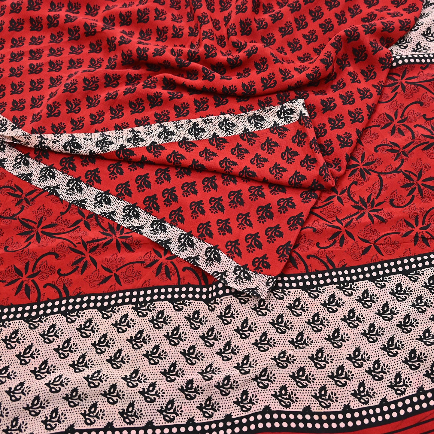 Indian Vintage Sari Black & Red Pure Crepe Silk Printed Saree 5yard Sewing Rose Flower Soft Craft Fabric Wrap