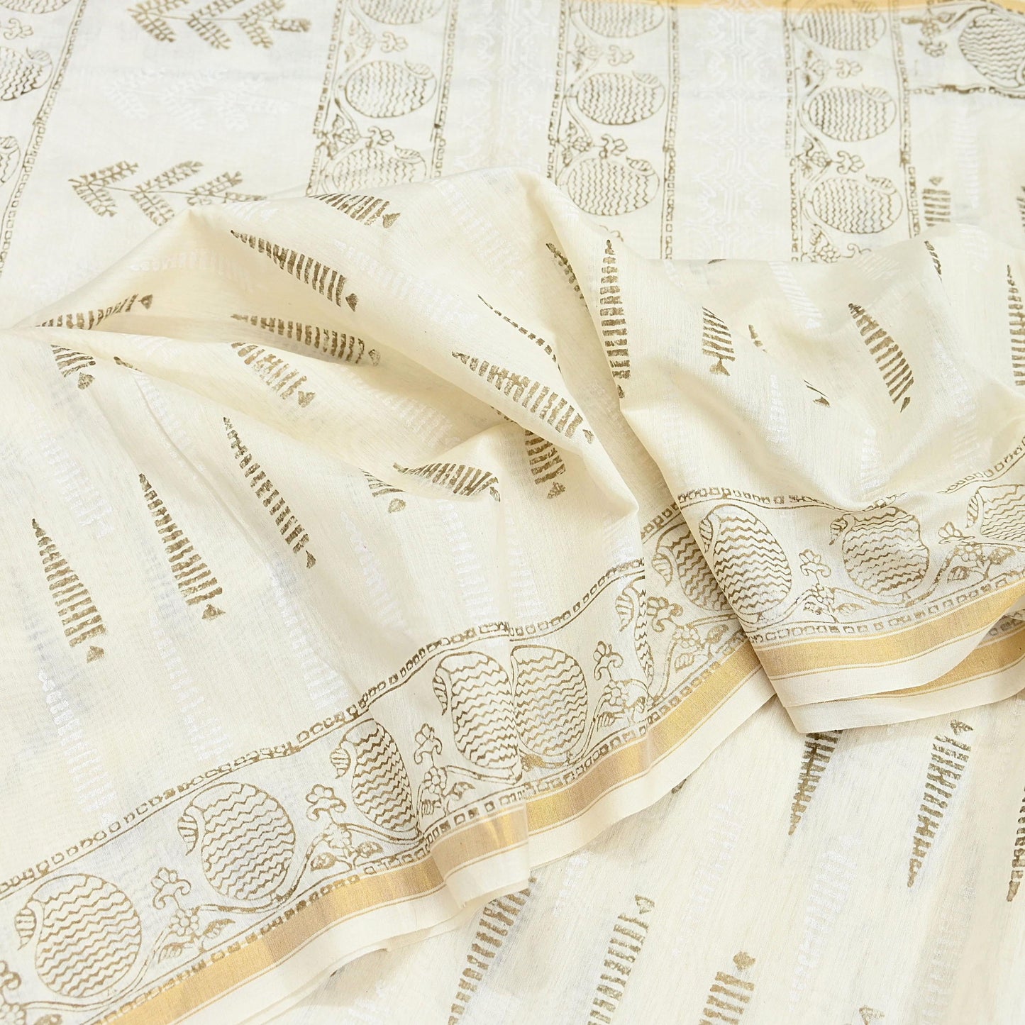 Indian Vintage Sari Ivory Block Painted Pure Cotton Saree Craft Fabric 5Yd Sewing Sarong Wrap Boho Floral Crafting Upcycle Quilting Zari