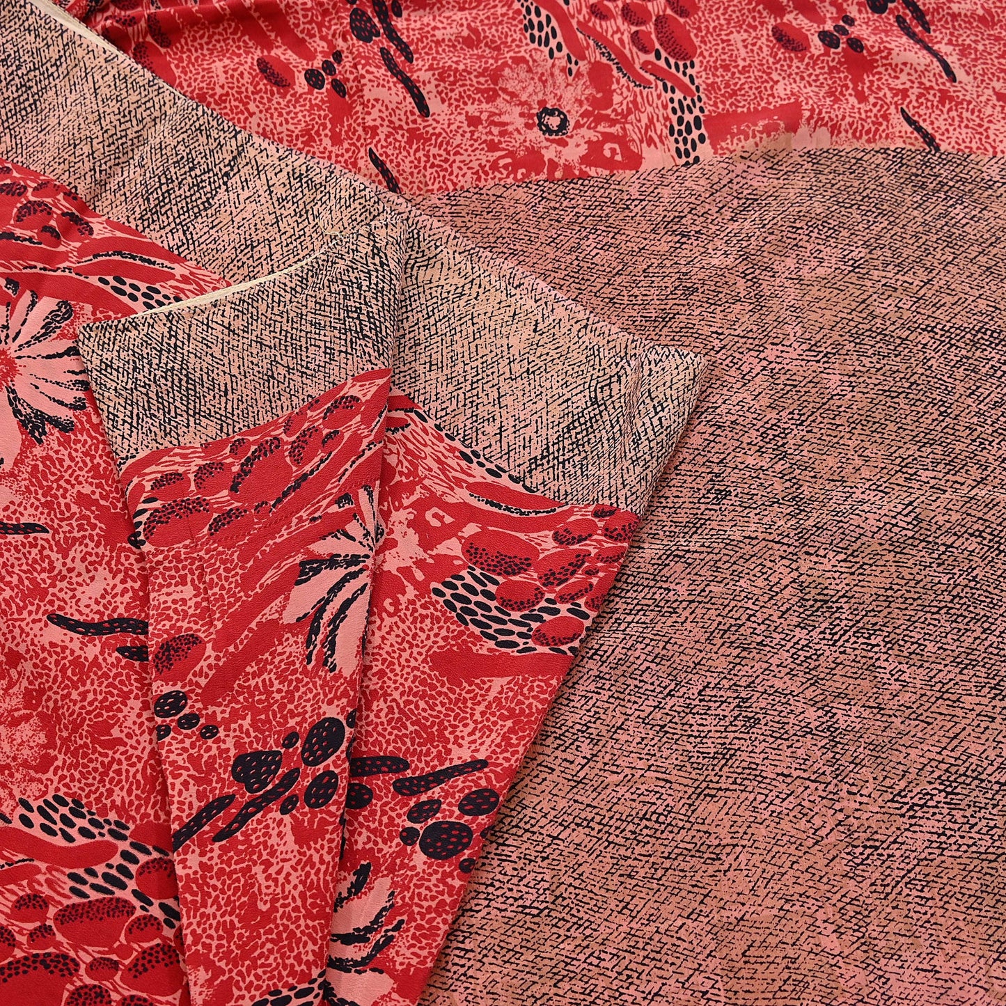 Indian Vintage Sari Black, peach & Red Pure Crepe Silk Printed Saree 5yard Sewing Soft Craft Fabric Wrap