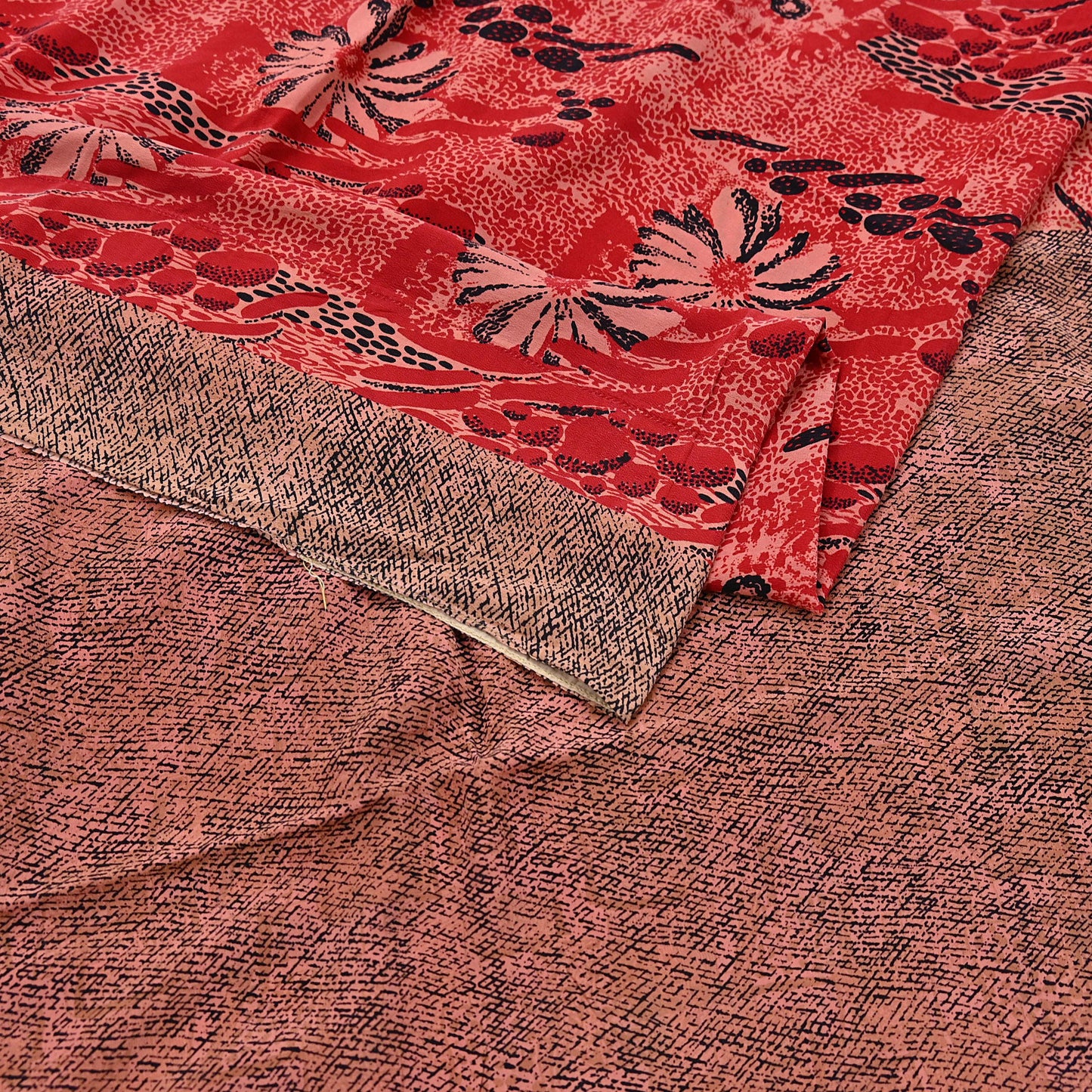 Indian Vintage Sari Black, peach & Red Pure Crepe Silk Printed Saree 5yard Sewing Soft Craft Fabric Wrap