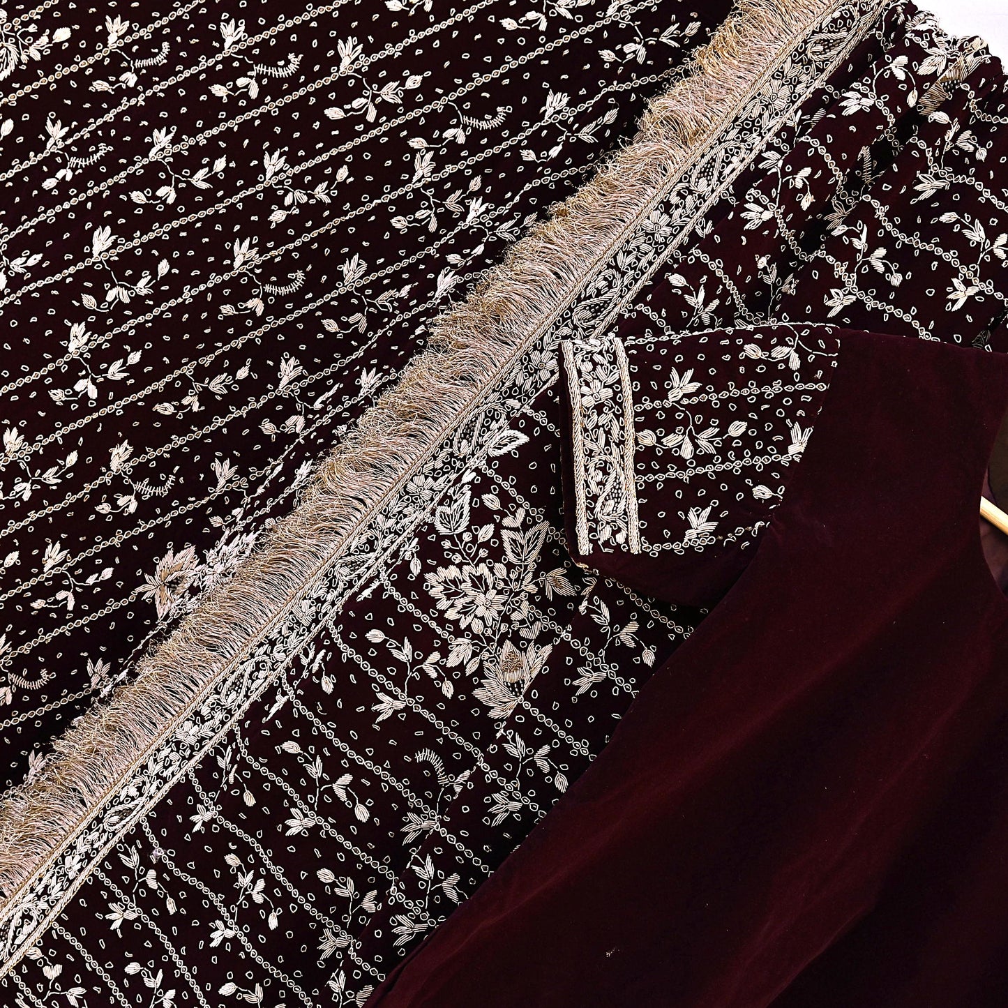 Indian Heavy Wedding Maroon Velvet/Net Hand Embroidered Lehenga Set of 3pcs Bollywood style wedding wear