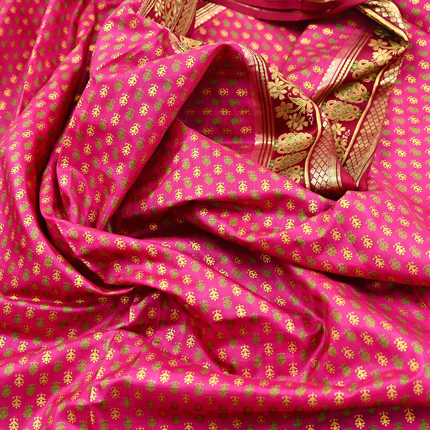 Indian Vintage Sari Pink & red 100% Pure Silk Painted/Printed Sarees Fabric 5yard Sewing Craft Fabric DressMaking  Soft Wrap