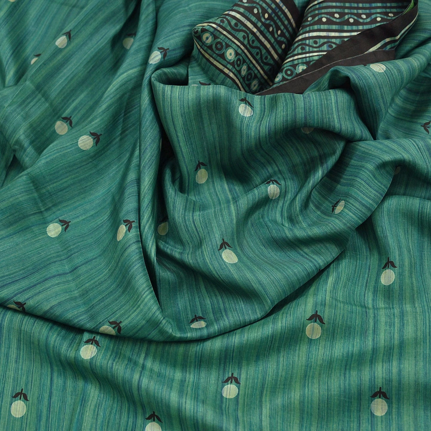 Indian Vintage Sari Green & Purple 100% Pure Silk Printed Sarees 5yd Craft Fabric Sewing Soft Dress Making Floral Quilting Crafting Upcycle