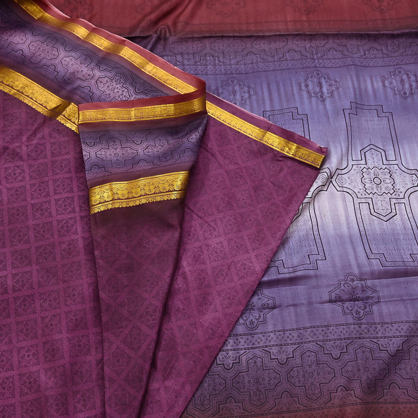 Vintage Maroon & Purple Pure Silk Saree Indian Printed Silk Fabric 5 Yards Boho Craft Material for Sewing, Quilting, Dressmaking, Upcycling