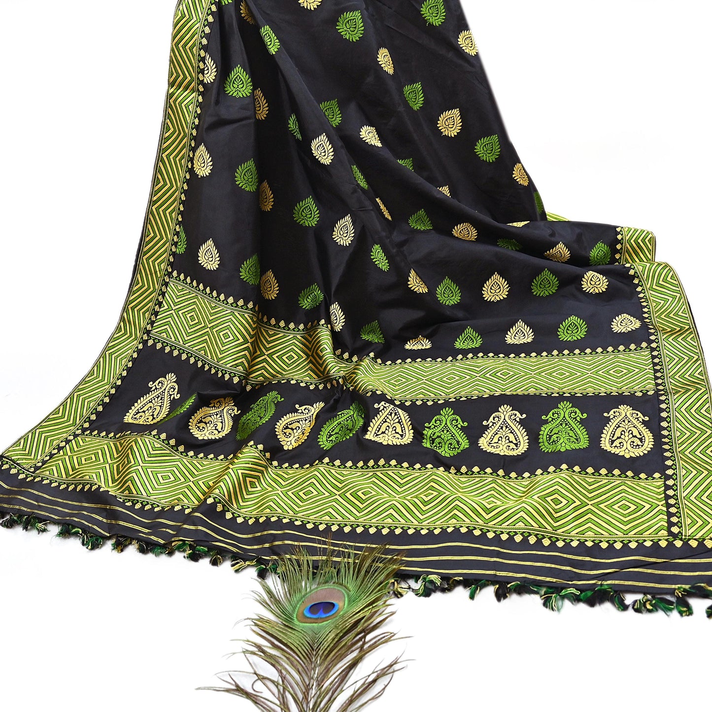 Indian Black Pat Silk Mekhela Chador Set Handwoven Assamese Traditional Wear Vintage 2-Piece Mekhela Sador