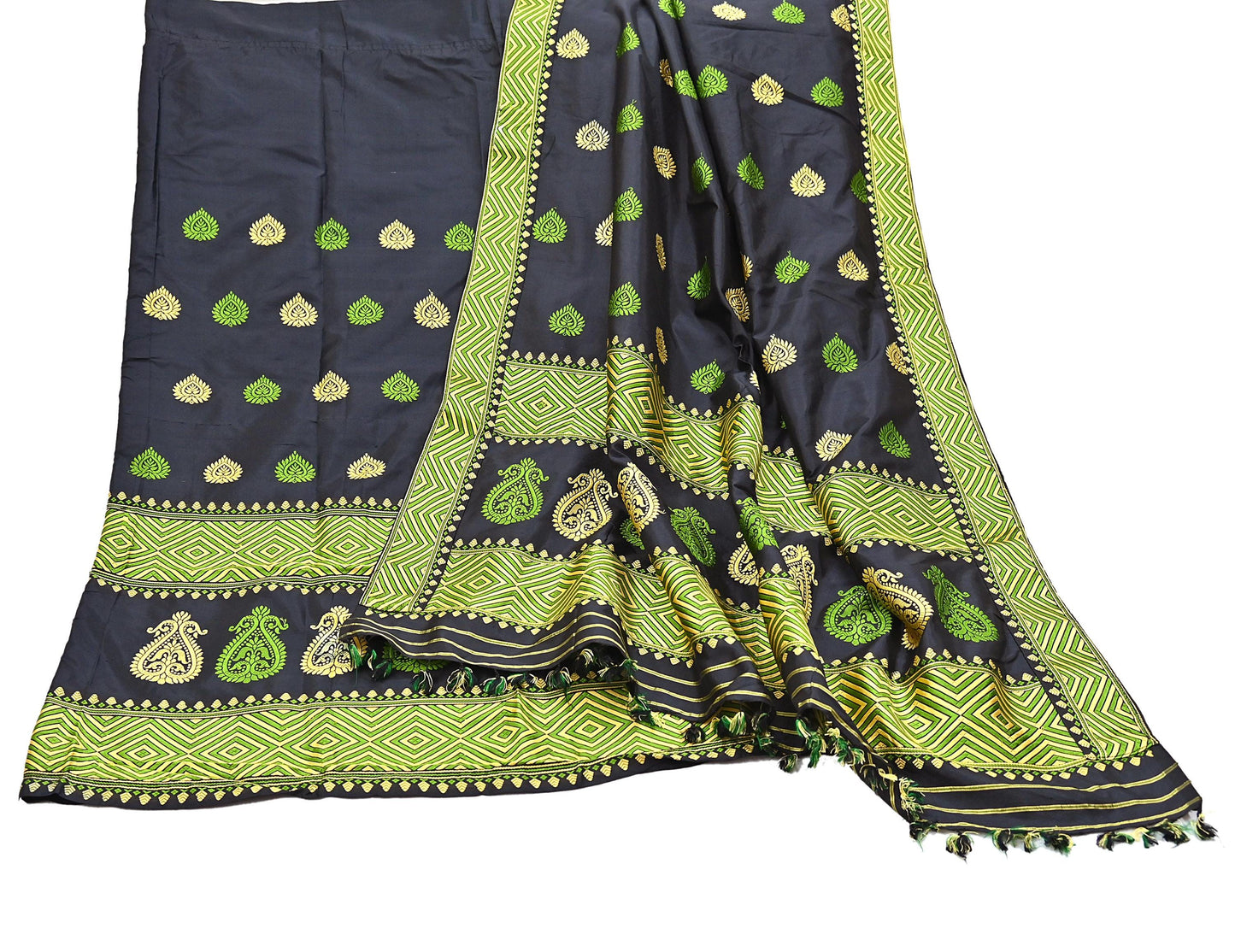 Indian Black Pat Silk Mekhela Chador Set Handwoven Assamese Traditional Wear Vintage 2-Piece Mekhela Sador