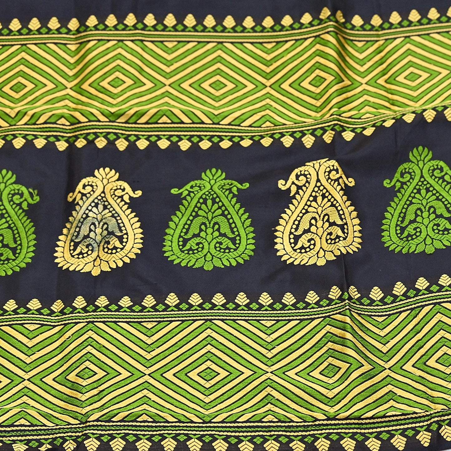 Indian Black Pat Silk Mekhela Chador Set Handwoven Assamese Traditional Wear Vintage 2-Piece Mekhela Sador