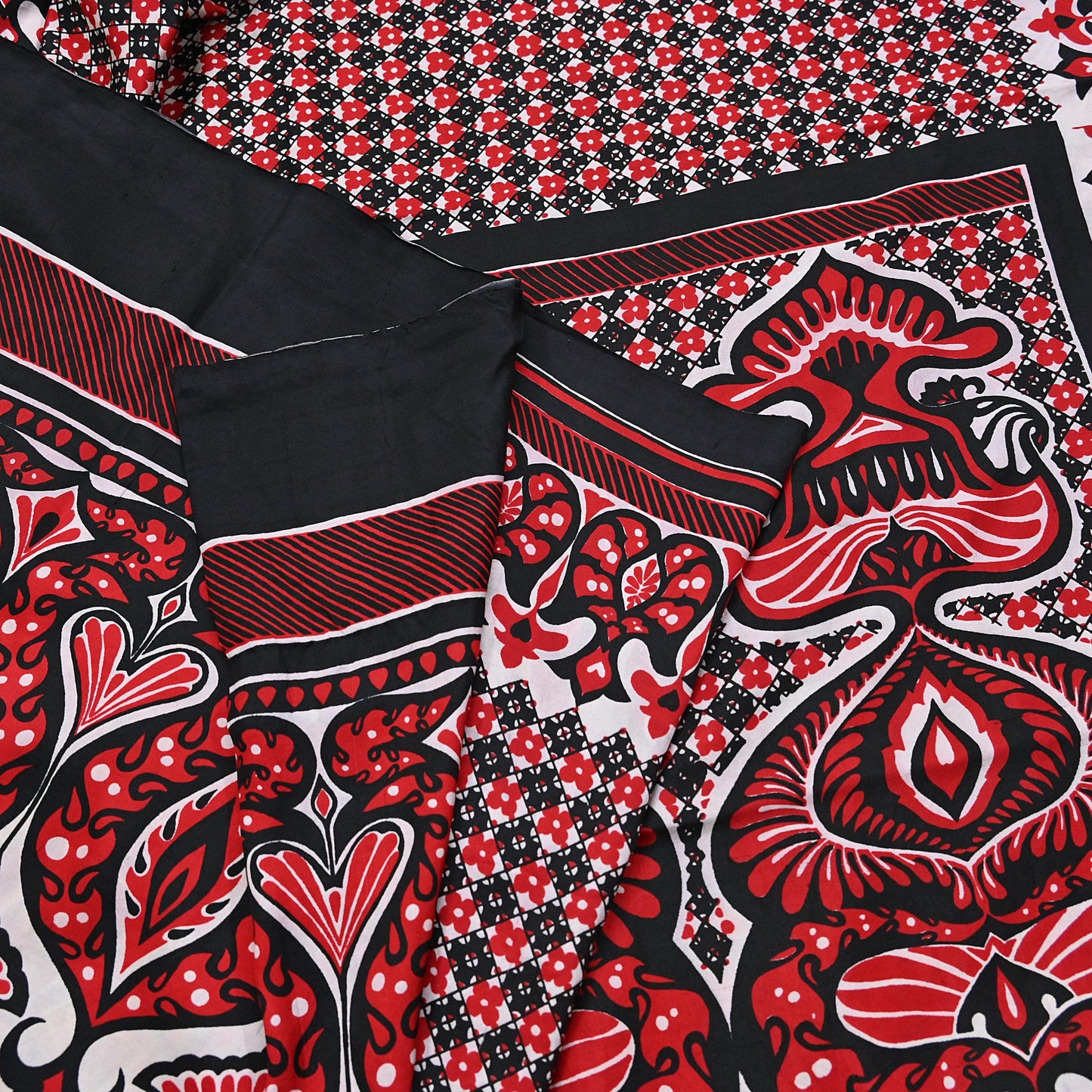 Indian Vintage Sari Black & red 100% Pure Silk Printed Sarees 5yd Craft Fabric Sewing Soft Dress Making Floral Quilting Crafting Upcycle