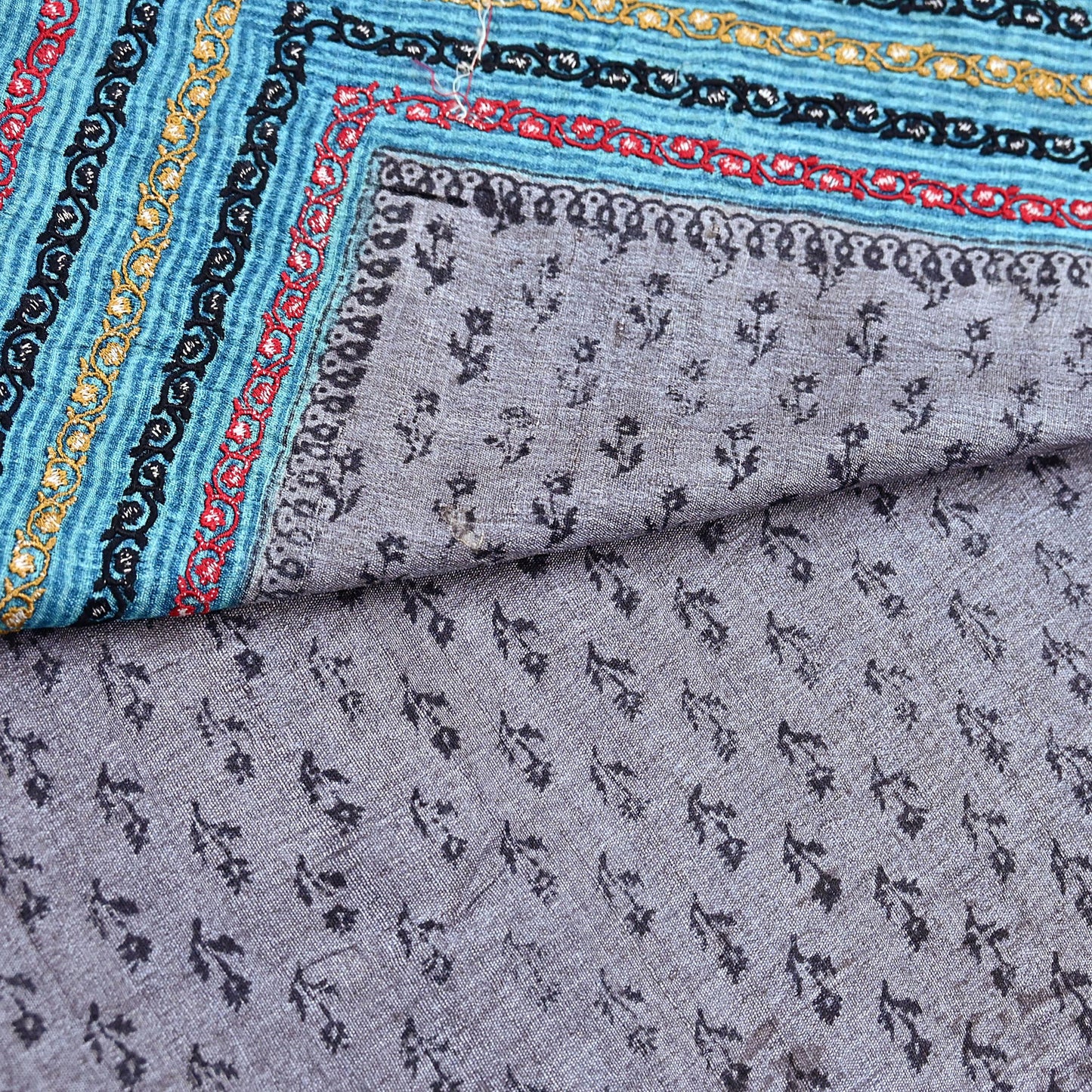 Indian Vintage Saree Gray Pure Khadi Silk Handloom Hand Beaded Sari Fabric 5yard Ethnic Dressmaking Crafting Upcycle Quilting