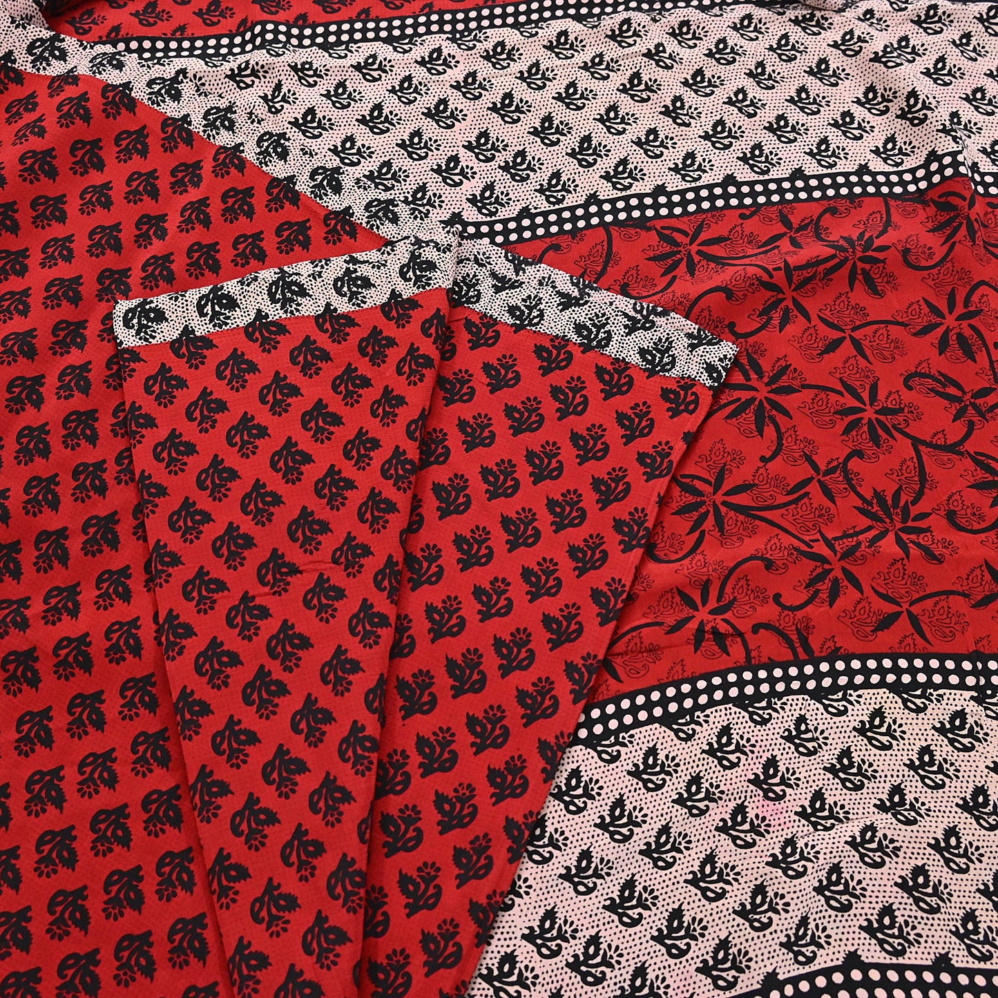 Indian Vintage Sari Black & Red Pure Crepe Silk Printed Saree 5yard Sewing Rose Flower Soft Craft Fabric Wrap