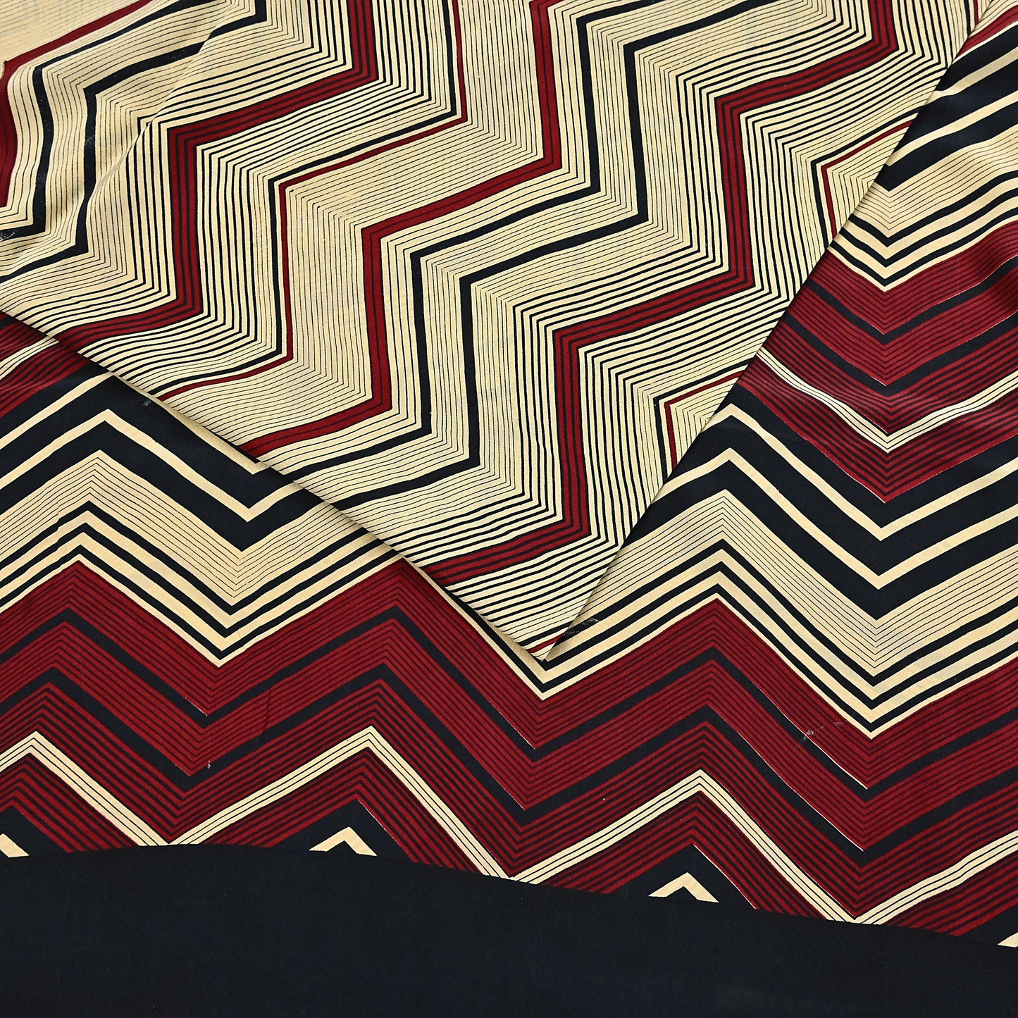 Indian Vintage Sari Beige & Black Pure Crepe Silk Printed Saree 5yard Sewing Floral Soft Craft Fabric Wrap Crafting Quilting Upcycle