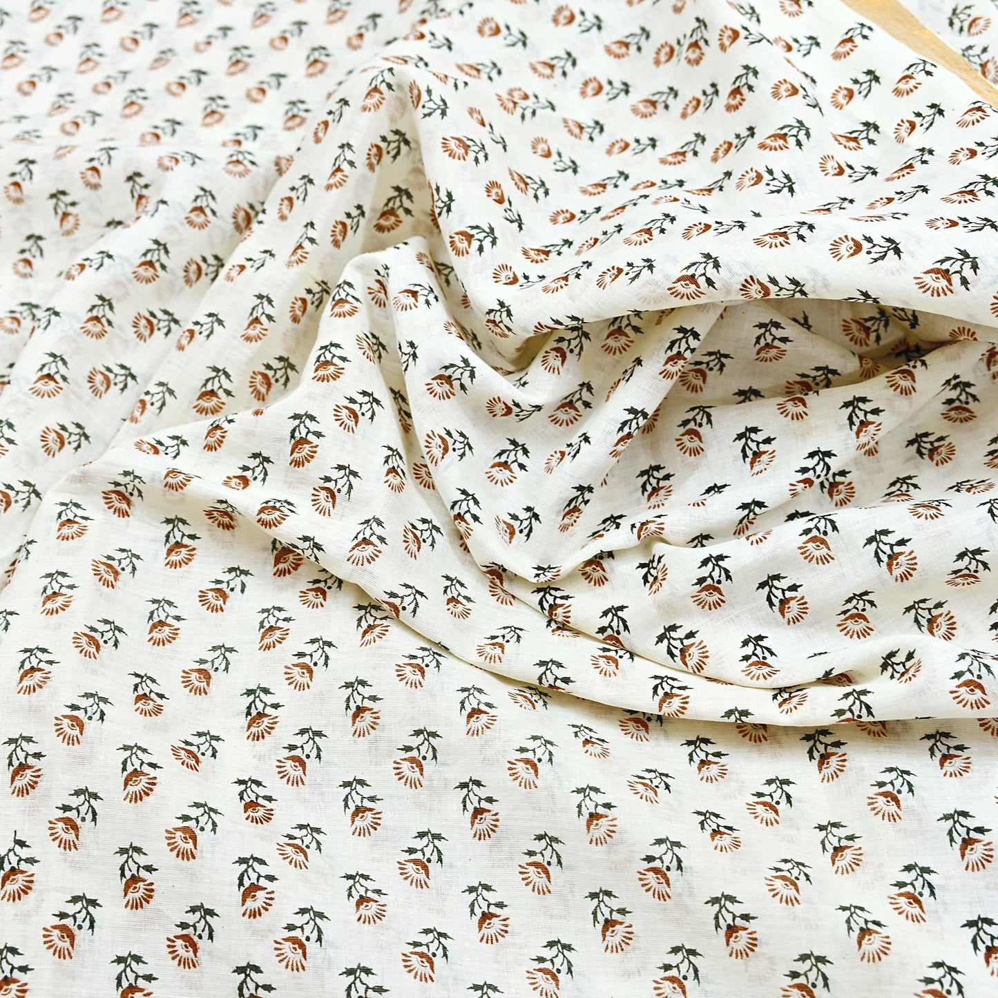 Indian Vintage Sari White bangali printed Pure Cotton Saree Craft Fabric 5Yd Sewing Sarong Wrap Boho Floral Crafting Upcycle Quilting Zari