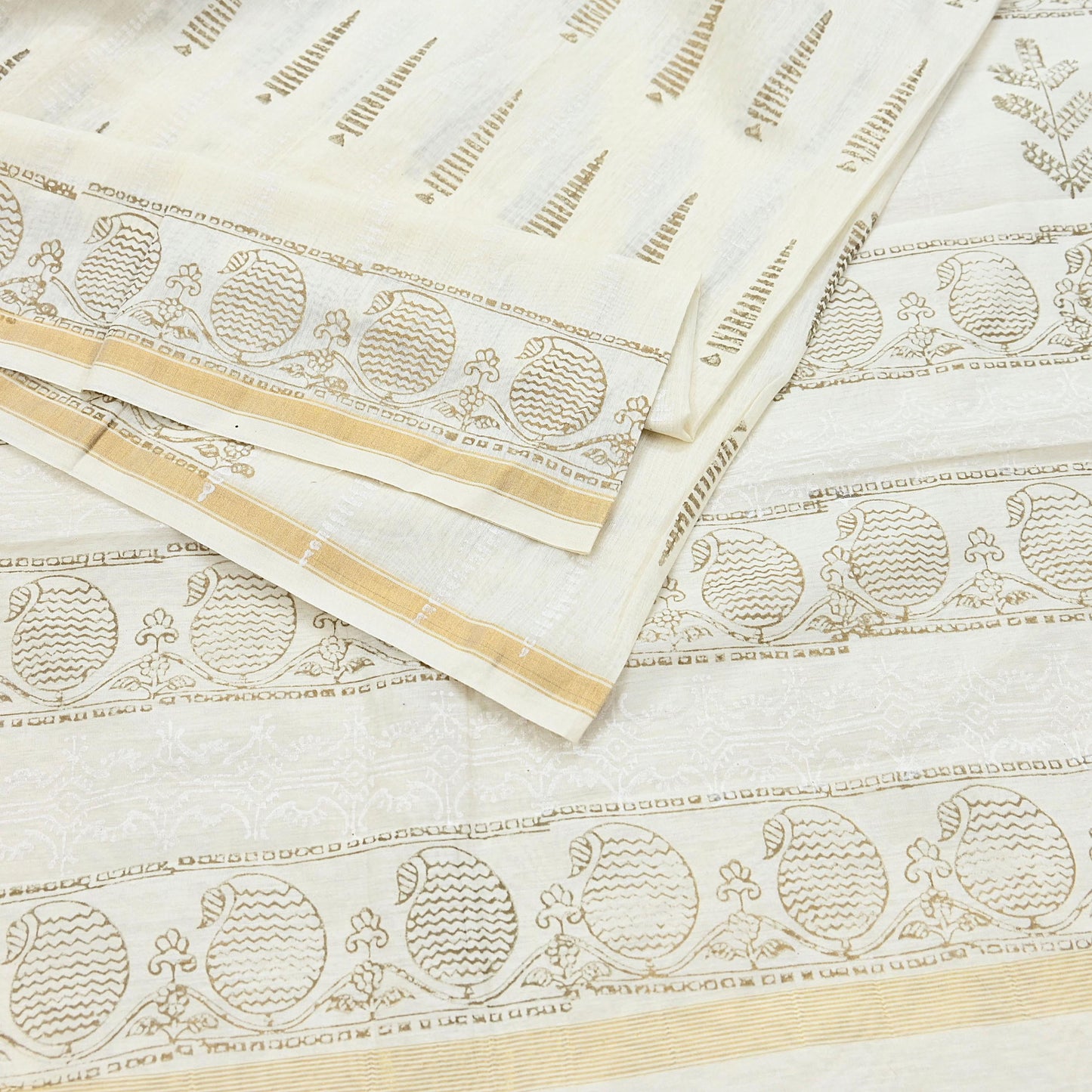 Indian Vintage Sari Ivory Block Painted Pure Cotton Saree Craft Fabric 5Yd Sewing Sarong Wrap Boho Floral Crafting Upcycle Quilting Zari