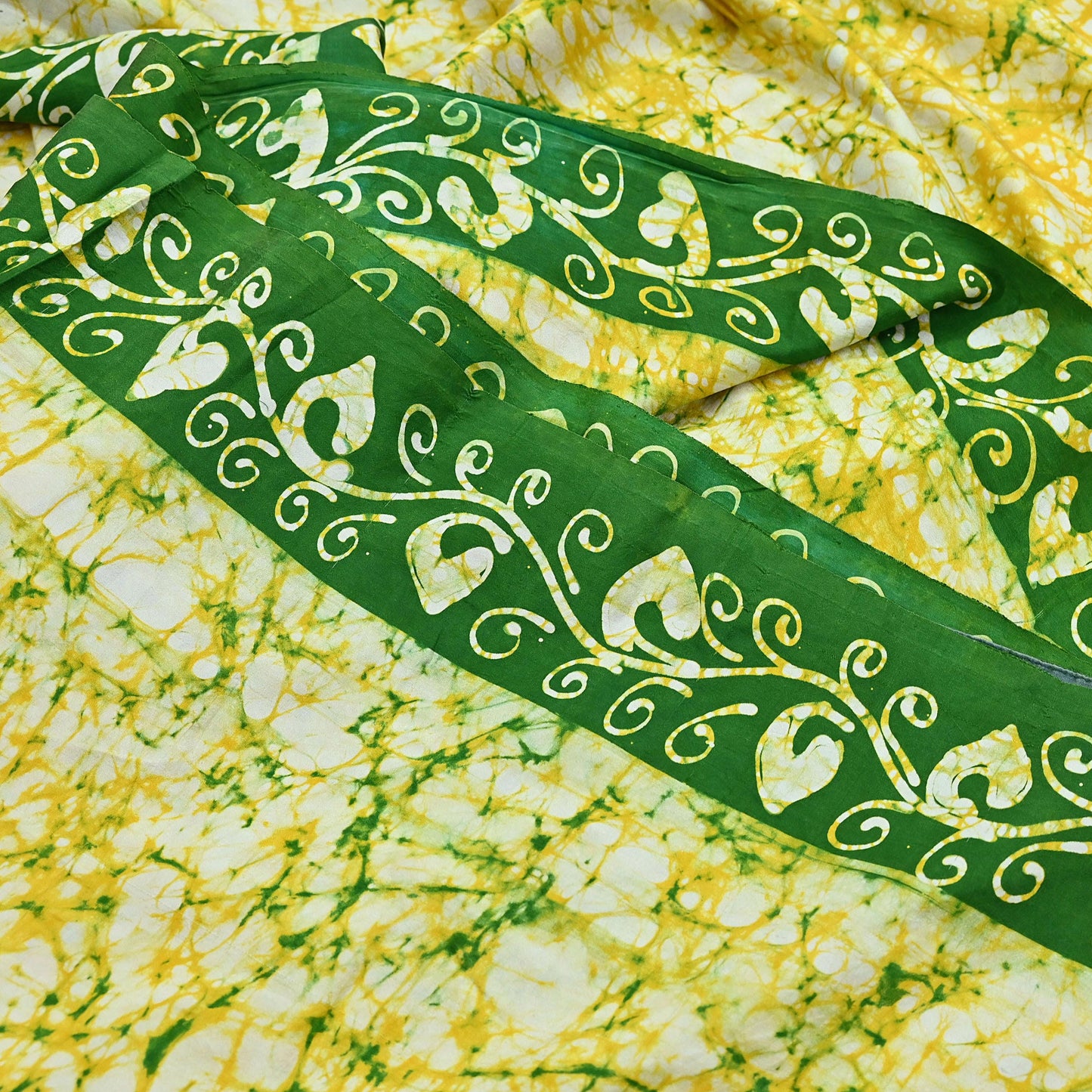 Indian Vintage Sarees Batik Printed 100% Pure Silk Sari Craft Fabric 5Yd Soft Sewing Sarong Wrap Boho Dress Making For Crafting Quilting