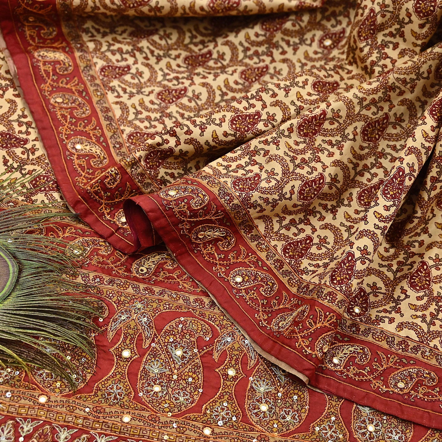 Indian Pre-Owned Sari Rusty & Beige Pure Crepe Silk Pre-owned Hand Embroidered Ritu Kumar Designer Sarees Fabric 5Yd Ethnic