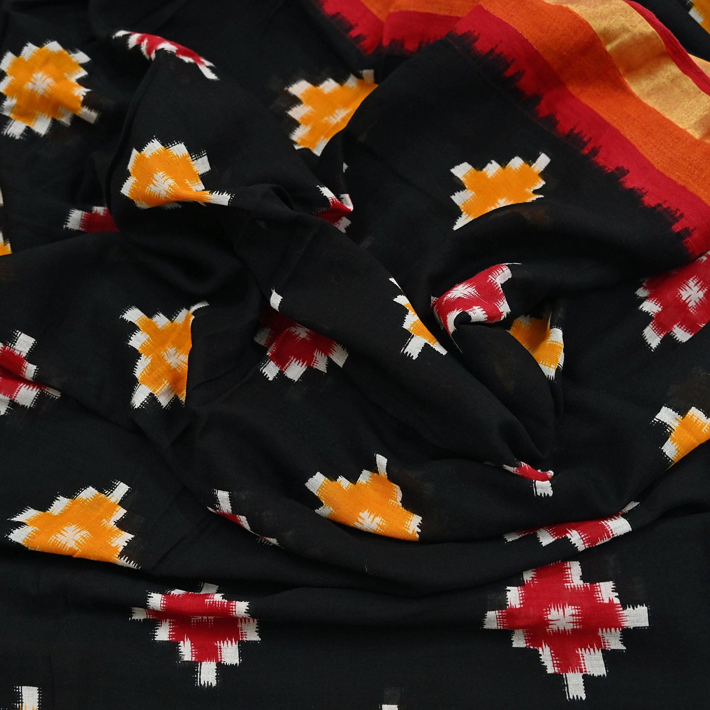 Indian Vintage Sari Black & Red Printed Pure Cotton Sarees Craft Fabric 5Yd Soft Sewing Sarong Wrap Boho Floral Quilting Dress making