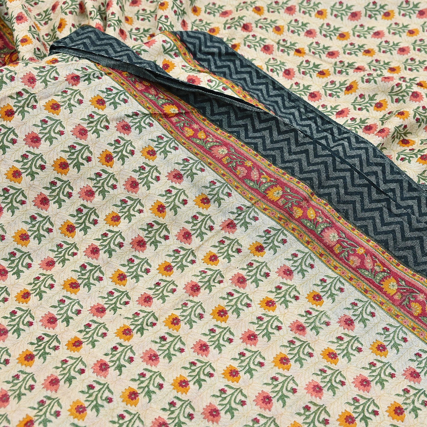 Vintage Red Beige Wool Saree Indian Pure Woolen Woven Floral Fabric 5 Yard Soft Warm Craft Material for Winter Sewing & Dressmaking