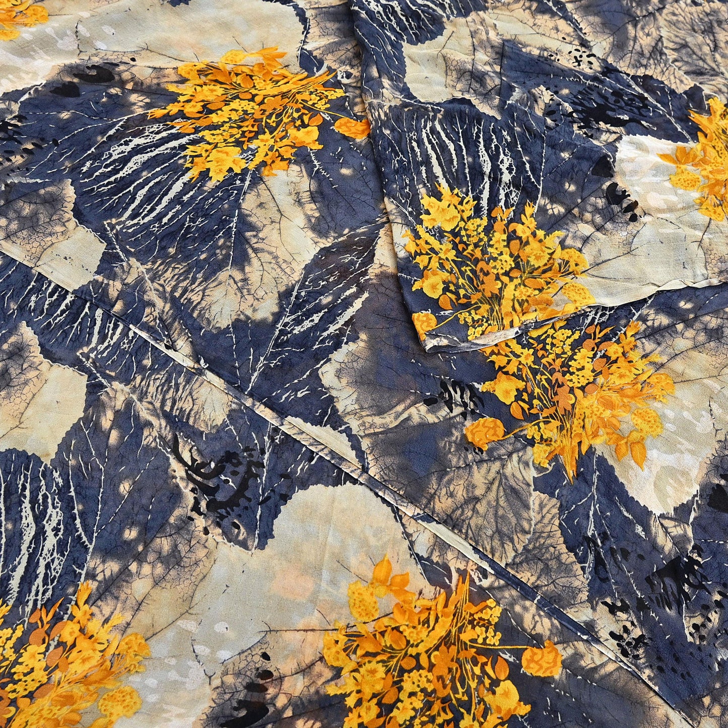 Women Vintage Sari Gray & Beige Pure Georgette Silk Printed Saree Craft Fabric Sewing 5Yard Soft Light Dress Making  Dress making Crafting