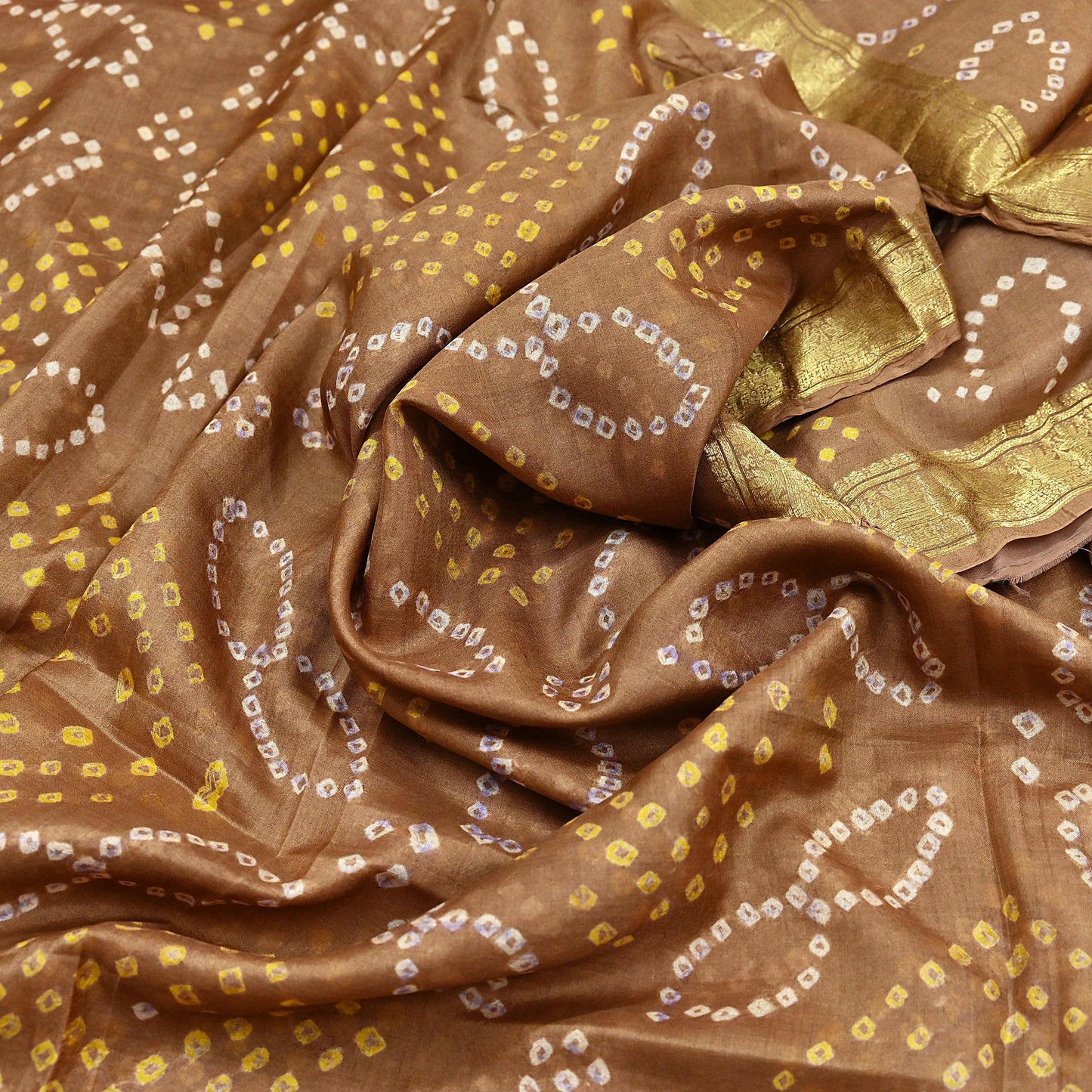 Indian Vintage Sari Beige Pure Silk Bandhani Printed Sarees Fabric 5yd Floral Sewing Traditional Culture Sari Ethnic Fabric Zari