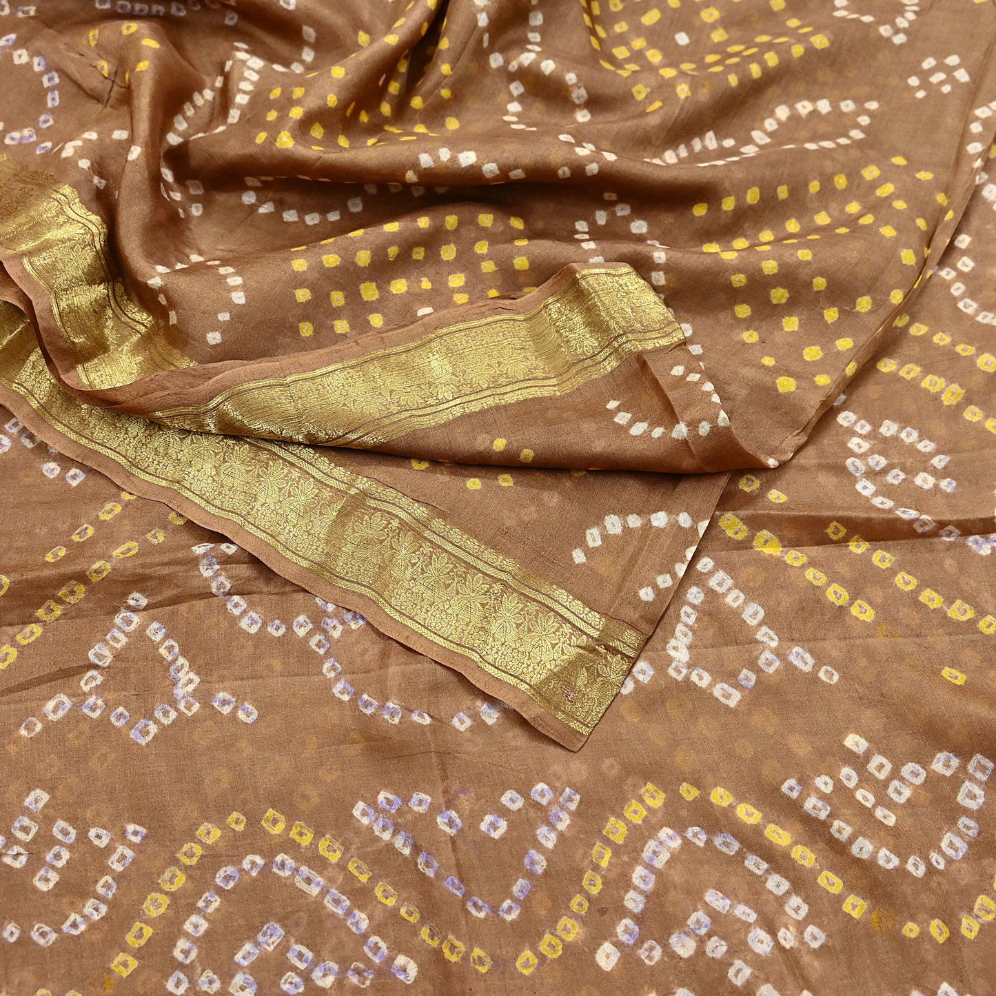 Indian Vintage Sari Beige Pure Silk Bandhani Printed Sarees Fabric 5yd Floral Sewing Traditional Culture Sari Ethnic Fabric Zari