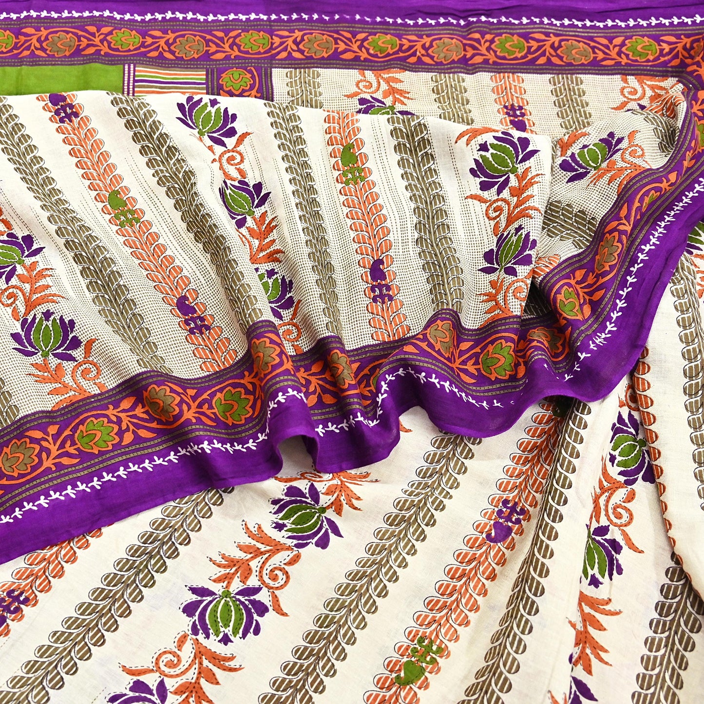 Indian Vintage Sari Ivory & Green Printed 100% Pure Cotton Sarees Craft Fabric 5Yd Sewing Sarong Wrap Boho Floral Dress Making Crafting Soft