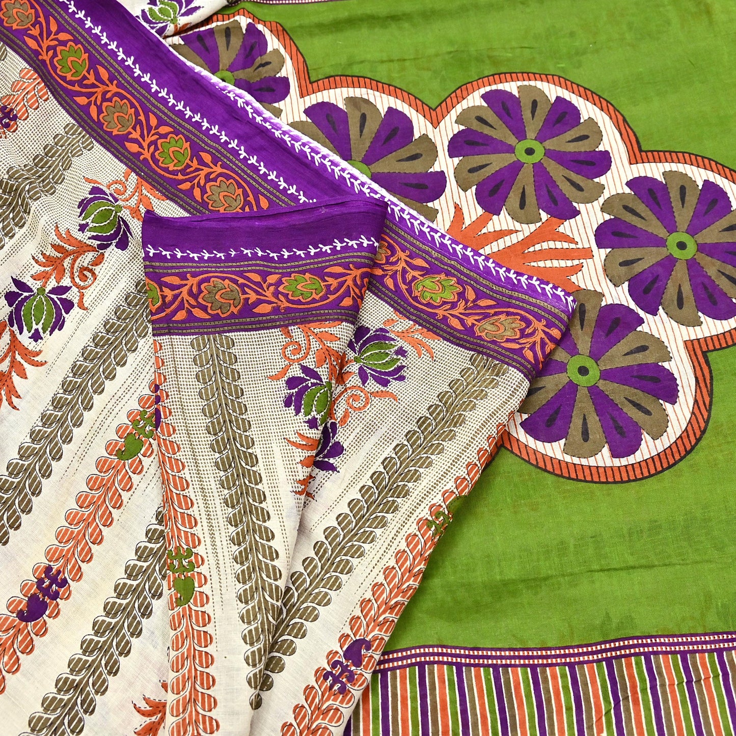 Indian Vintage Sari Ivory & Green Printed 100% Pure Cotton Sarees Craft Fabric 5Yd Sewing Sarong Wrap Boho Floral Dress Making Crafting Soft