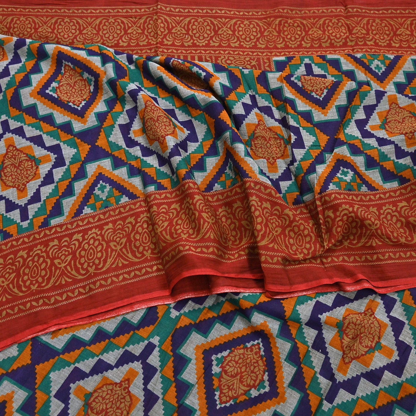 Indian Vintage Sari Red & Multi Printed 100% Pure Cotton Sarees Craft Fabric 5Yd Sewing Sarong Wrap Boho Floral Dress Making Crafting Soft
