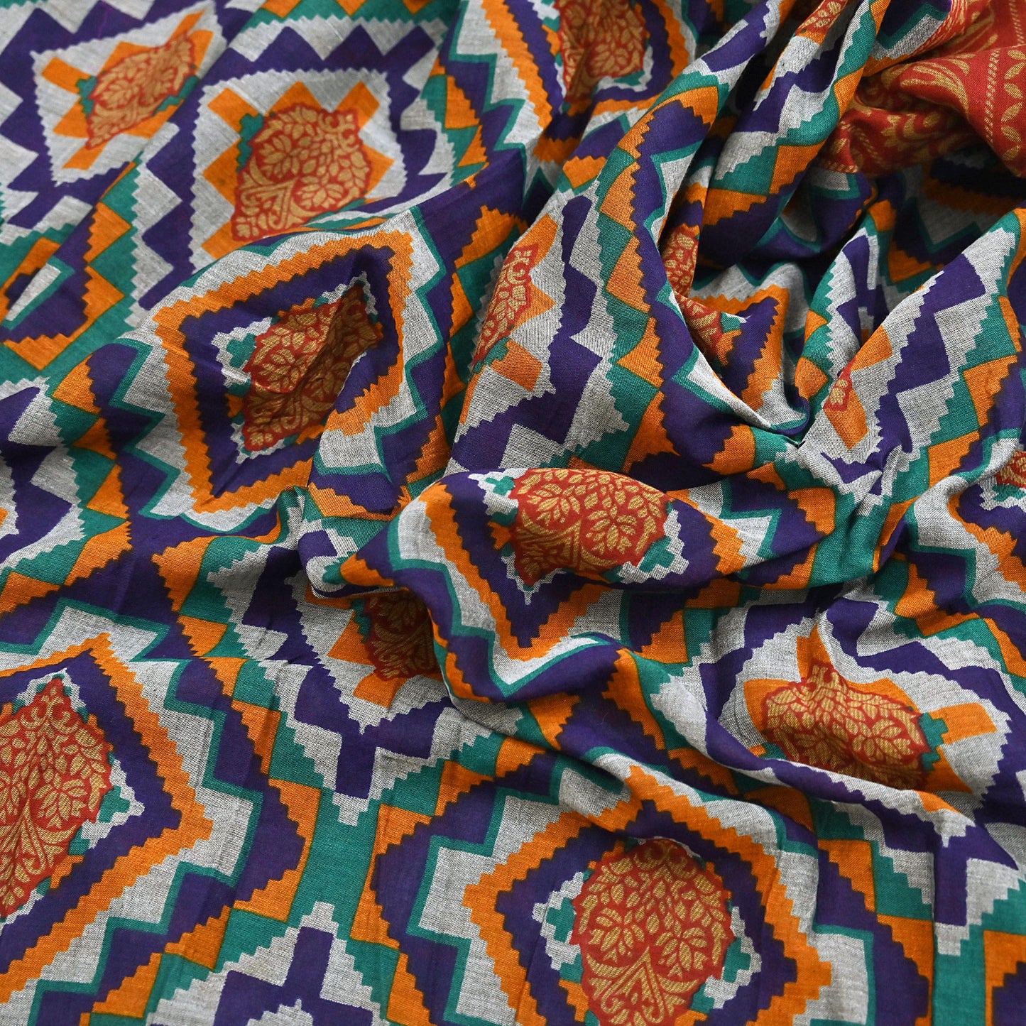 Indian Vintage Sari Red & Multi Printed 100% Pure Cotton Sarees Craft Fabric 5Yd Sewing Sarong Wrap Boho Floral Dress Making Crafting Soft
