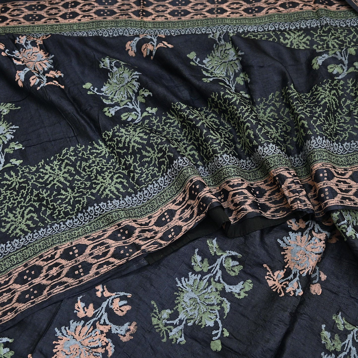 Indian Vintage Sari Black 100% Pure Tussar Silk Hand Painted Sarees 5yd Sewing Craft Fabric Dress Making Soft Woven Border Upcycle Quilting