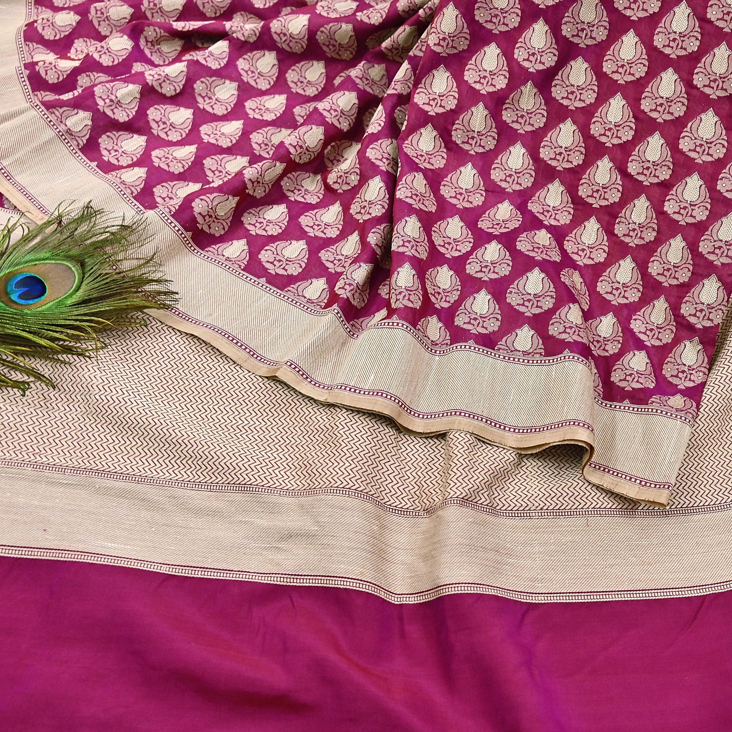 Indian Vintage Heavy Sari Purple & pink Hand Woven Sarees 100% Pure Silk Zari 5Yd Floral with Blouse fabric