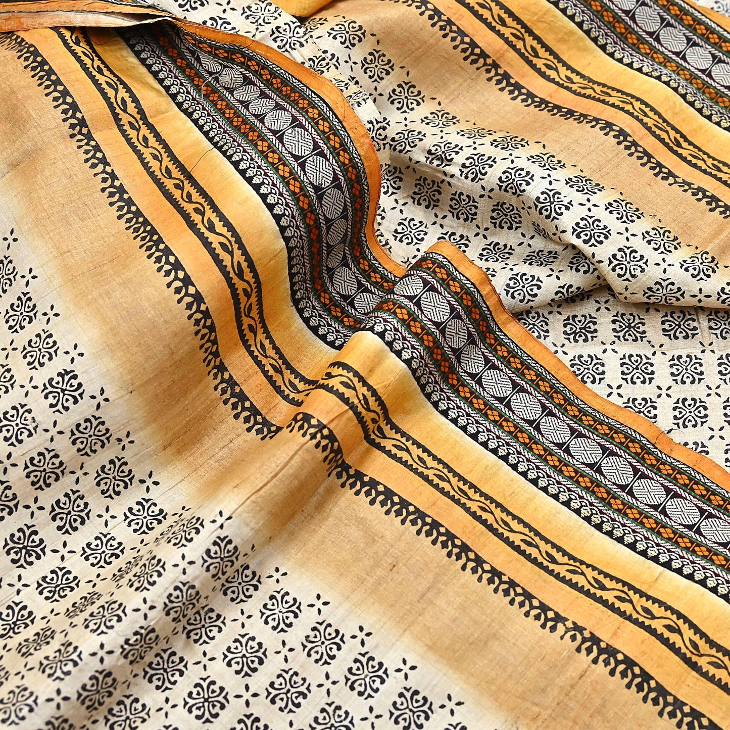 Indian Vintage Saree Ivory & Saffron Pure Khadi Silk Handloom Hand woven Sari Fabric 5yard Ethnic Dressmaking Crafting Upcycle Quilting